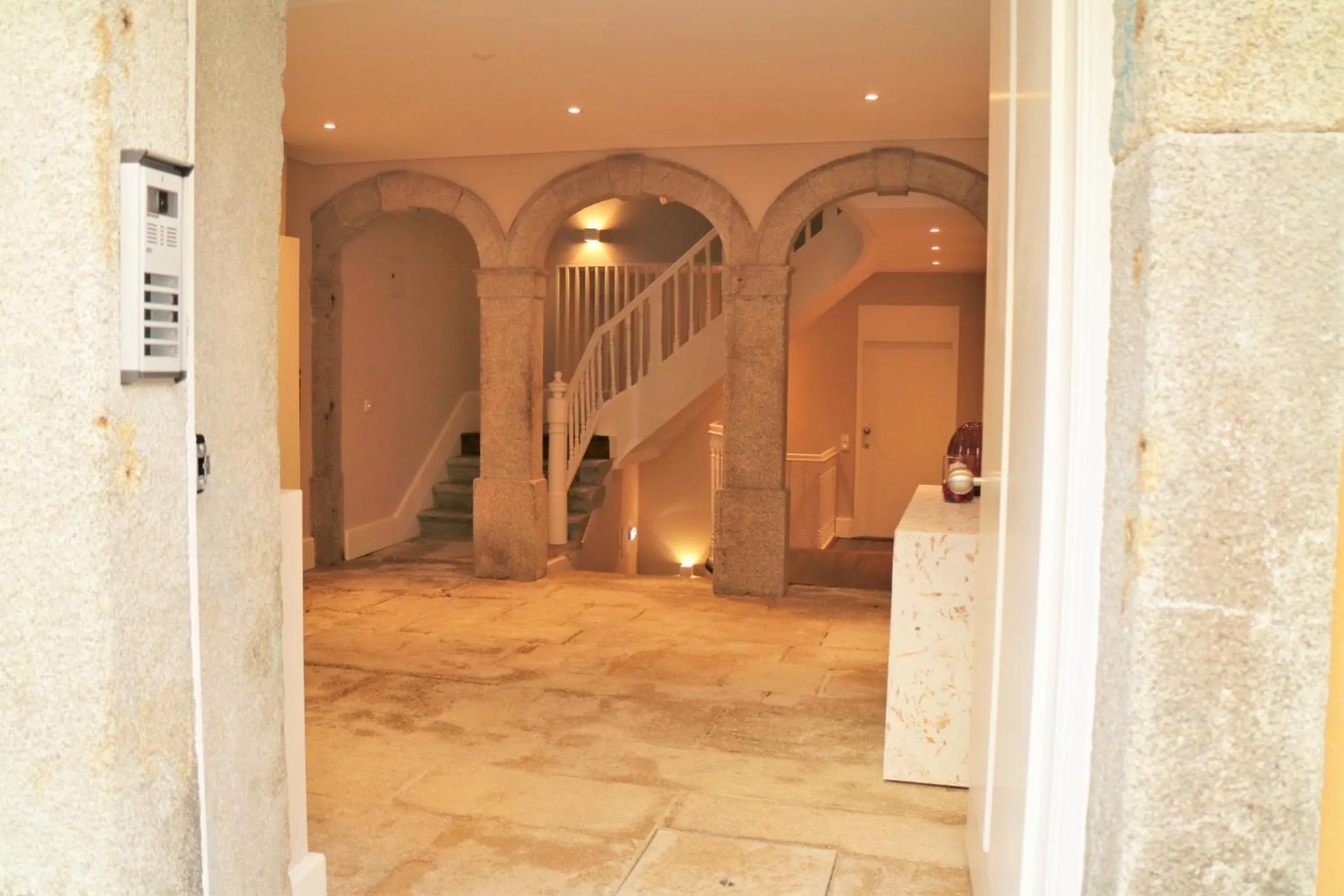 Facade/entrance in PipaD'oro by YoursPorto