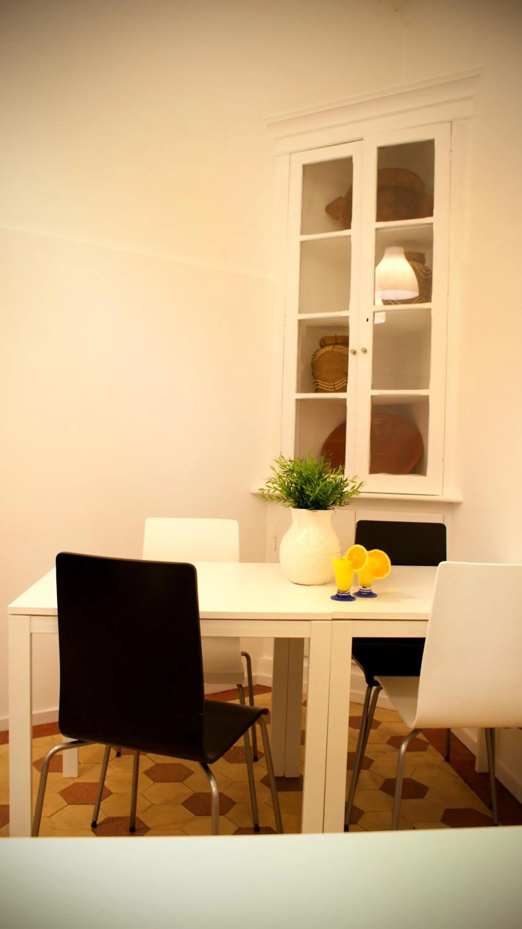 Dining area in WW Hostel & Suites