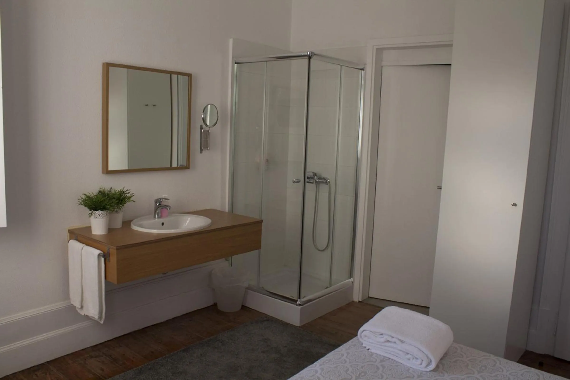 Bathroom in WW Hostel & Suites