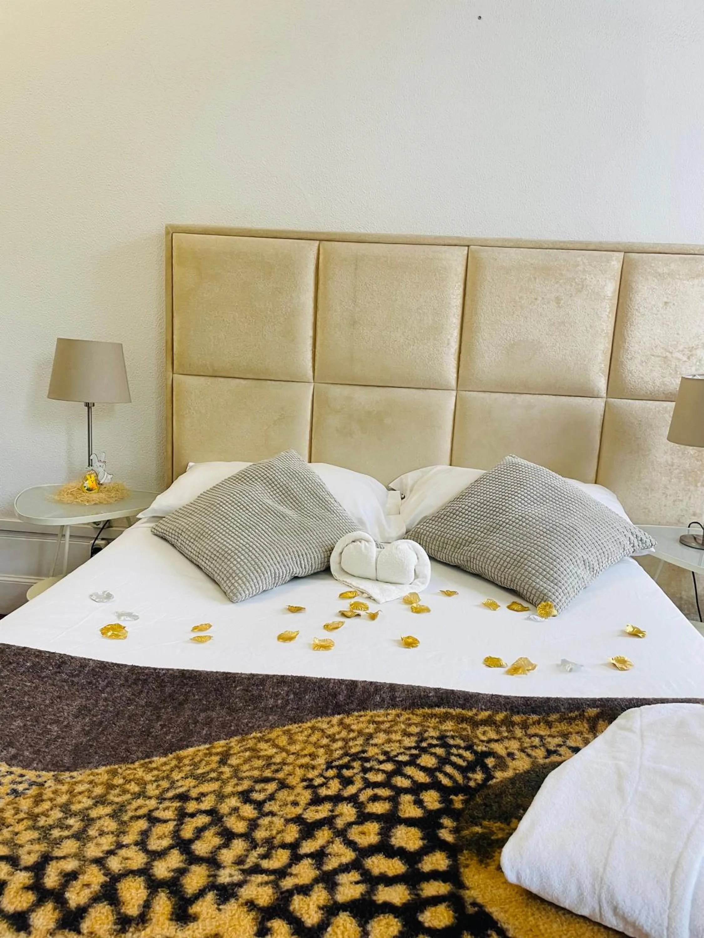 Bed in WW Hostel & Suites