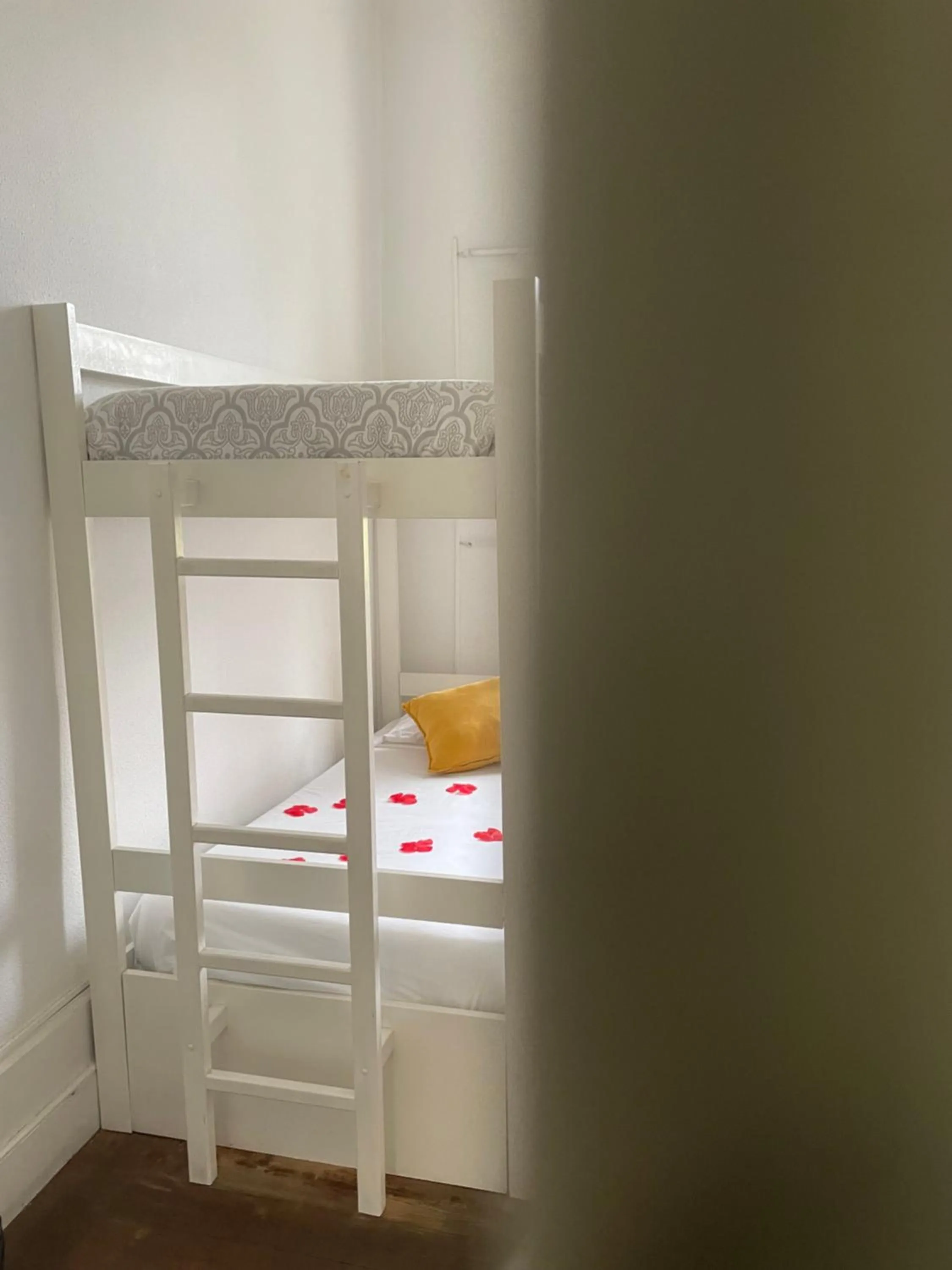 Bed in WW Hostel & Suites