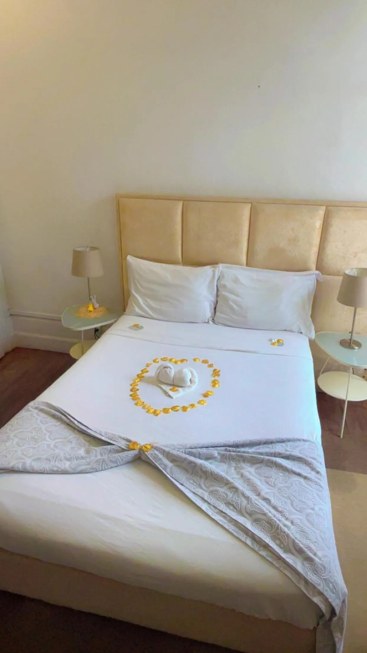 Bed in WW Hostel & Suites