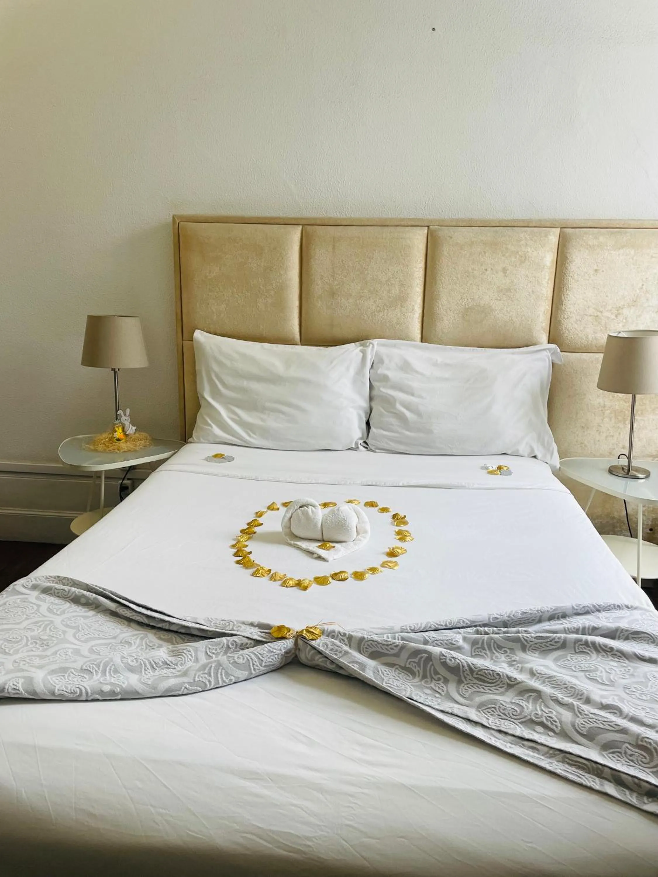 Bed in WW Hostel & Suites