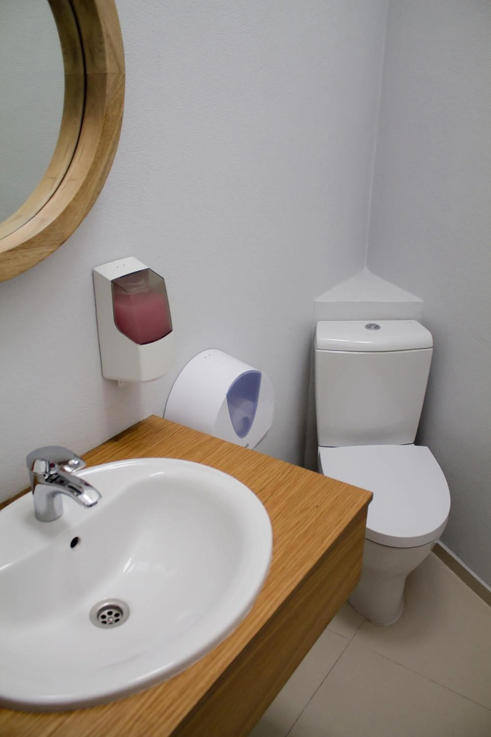 Bathroom in WW Hostel & Suites