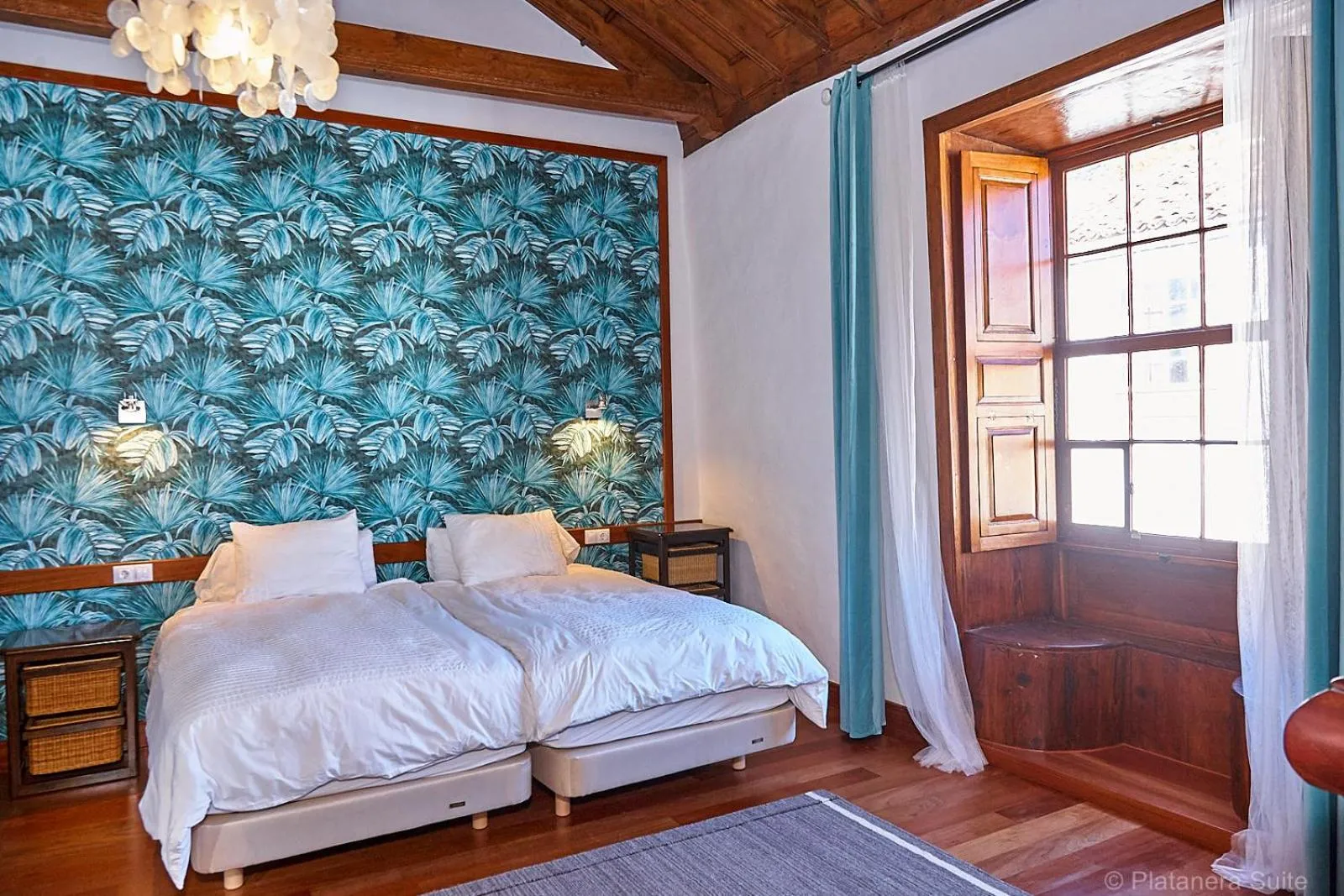 Bed in Platanera Suites