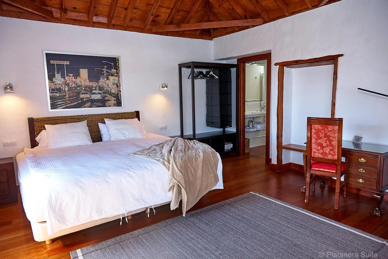 Bed in Platanera Suites