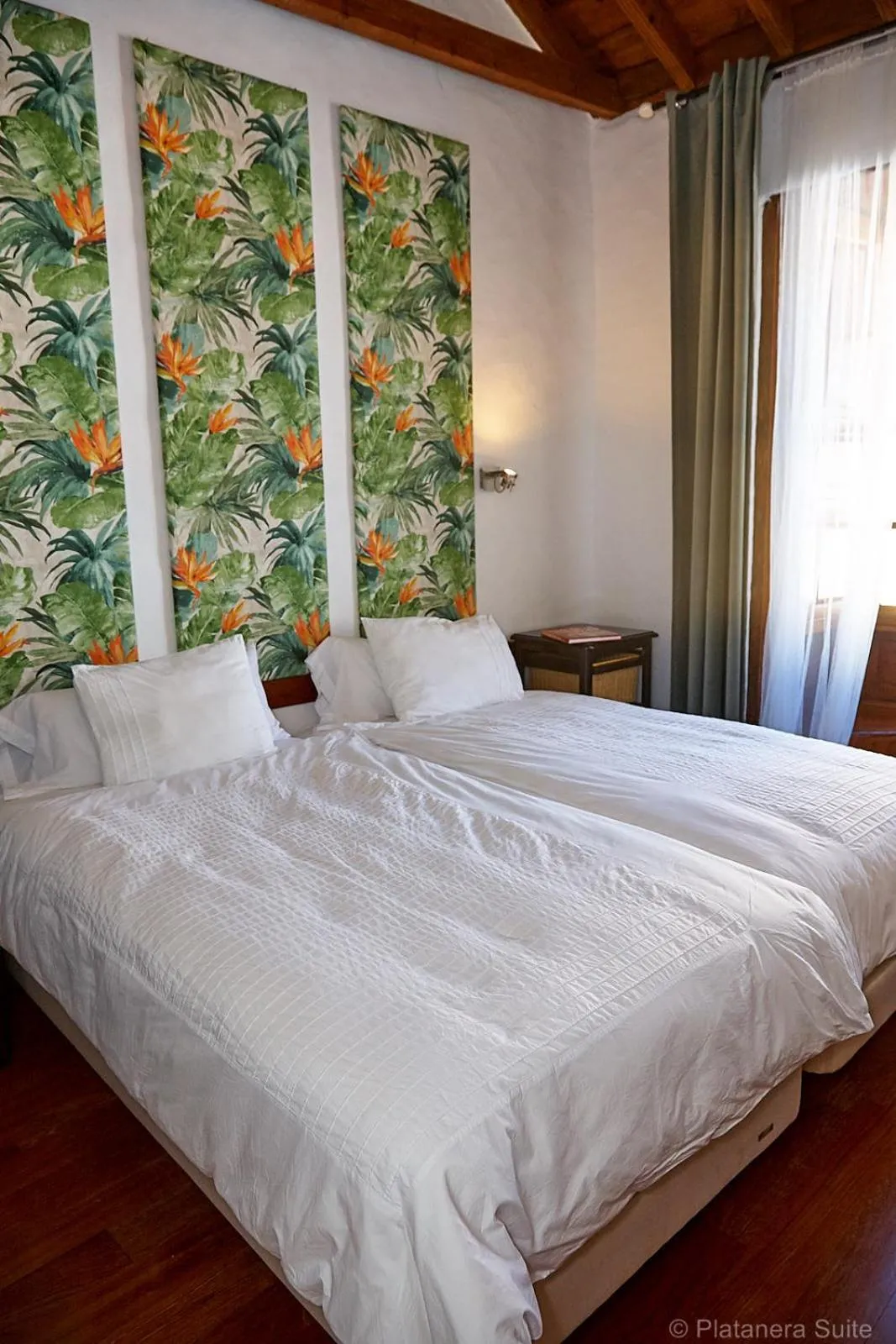 Bed in Platanera Suites