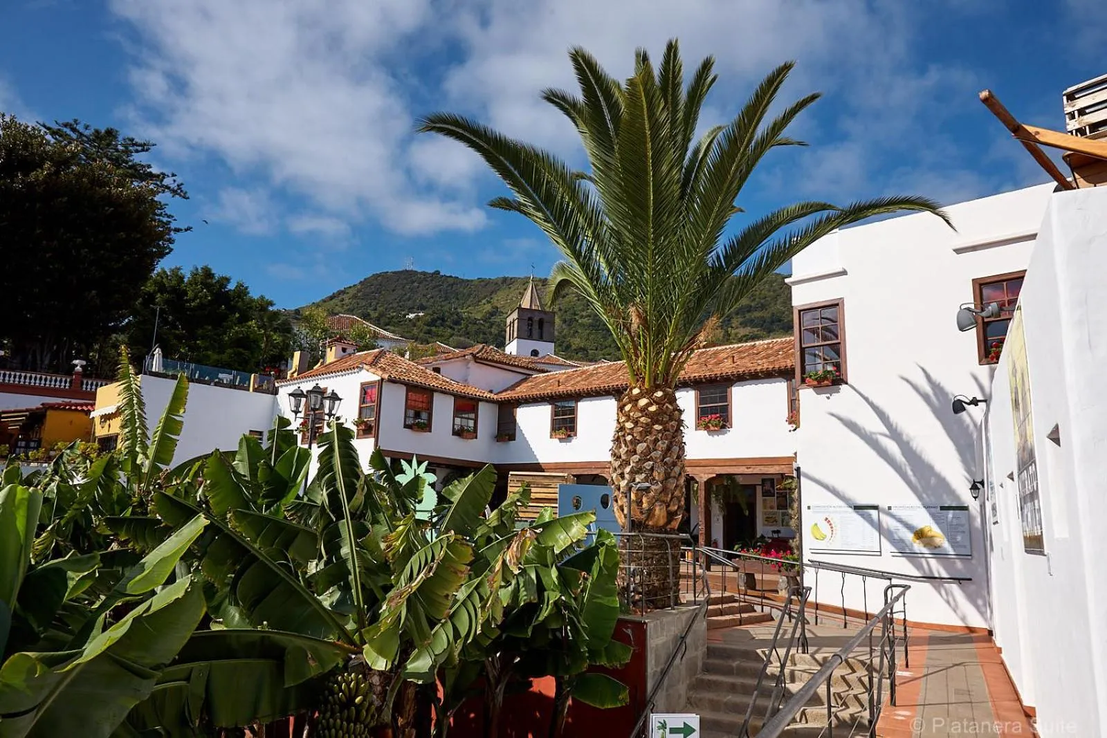 Property building in Platanera Suites