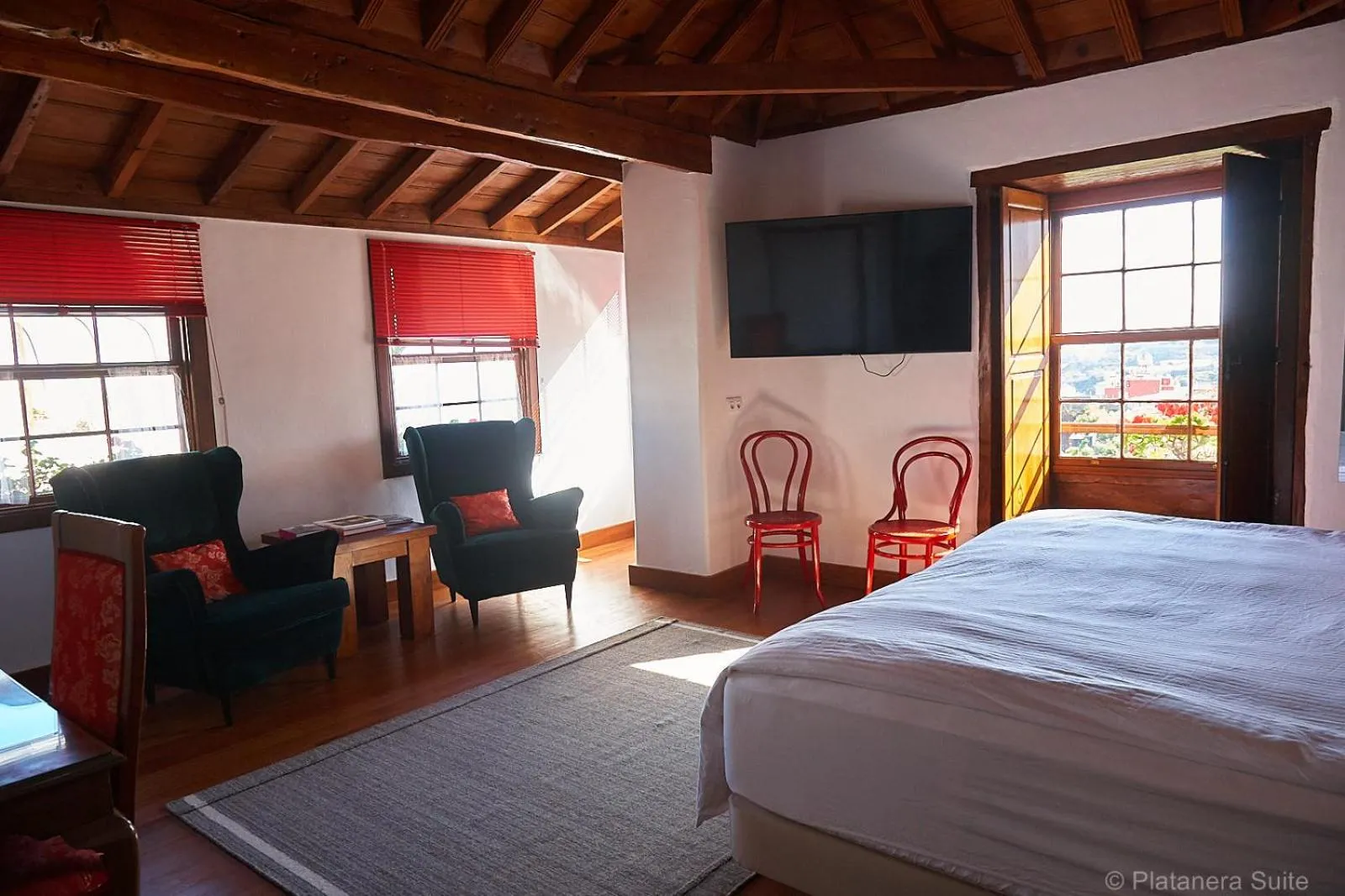 Bed in Platanera Suites