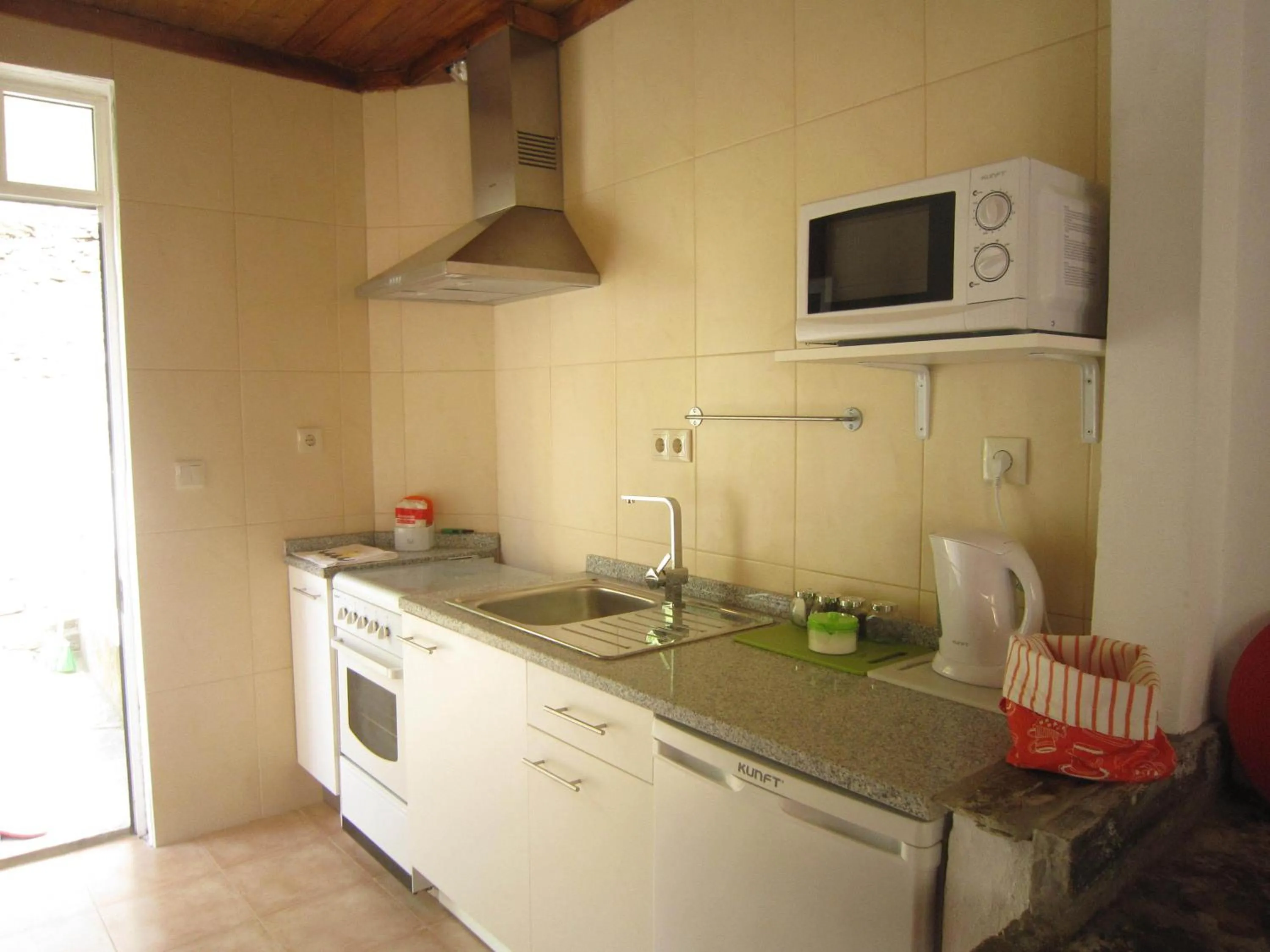 Coffee/tea facilities in Casas Botelho Elias