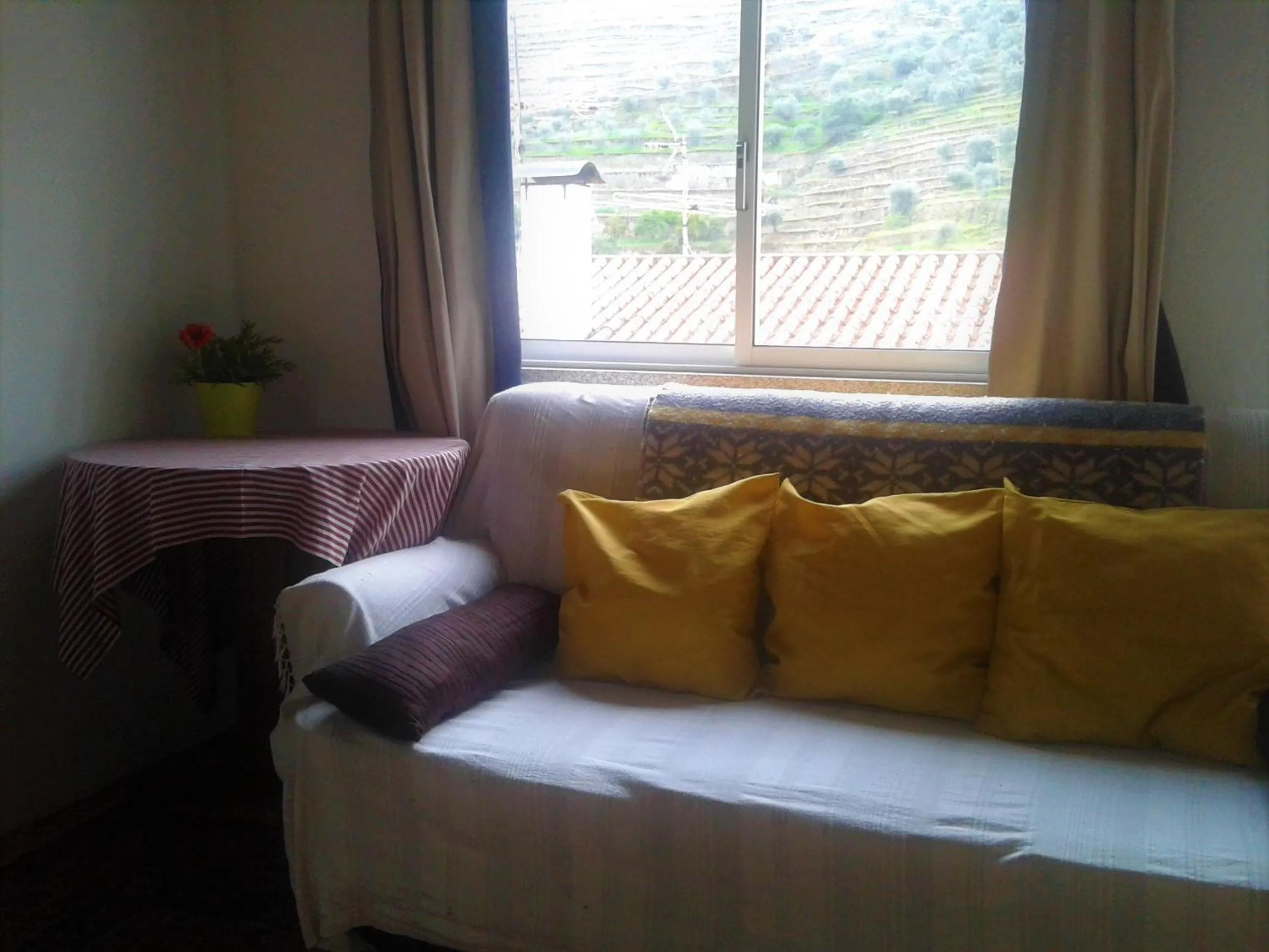 Living room, Bed in Casas Botelho Elias