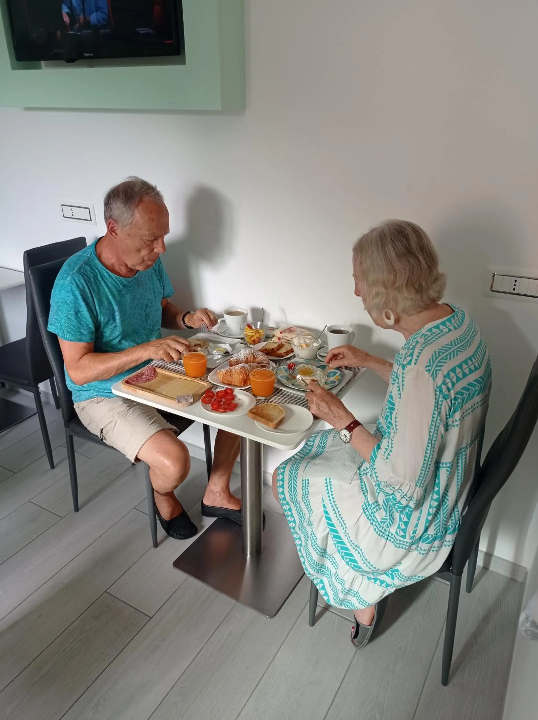 Food and drinks in Dreams Tropea Mare "Parking Private"