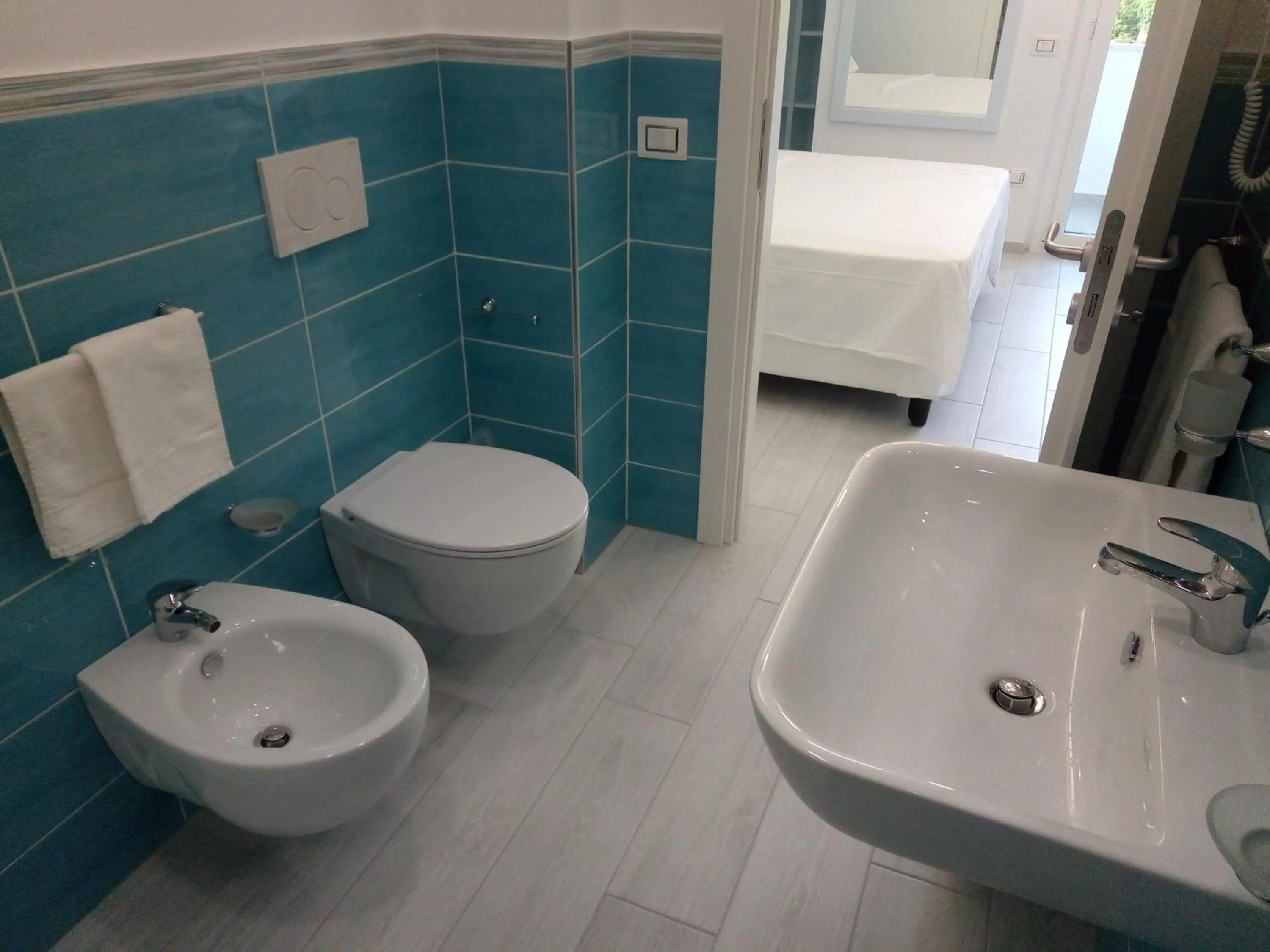 Toilet in Dreams Tropea Mare "Parking Private"