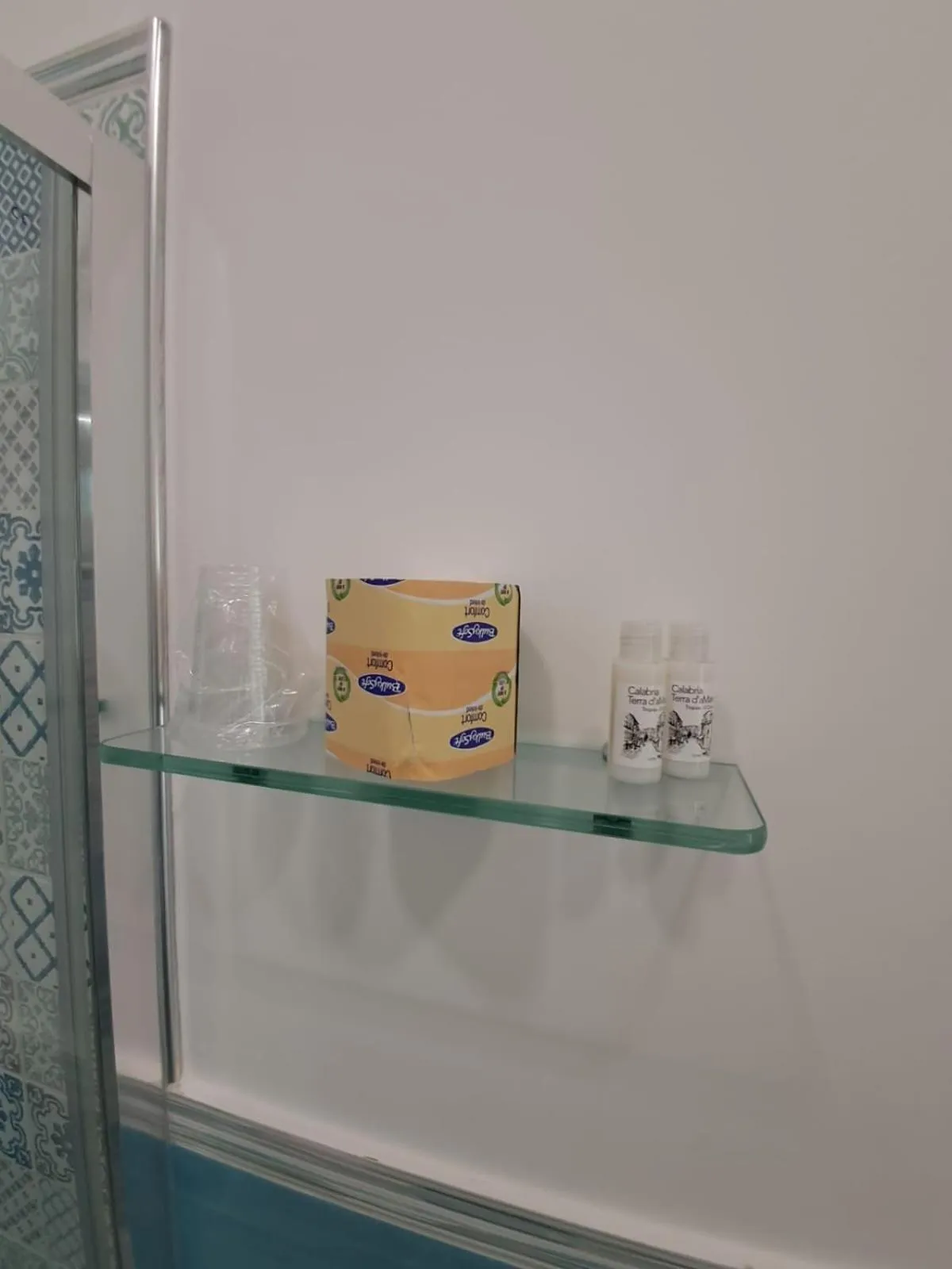 Bathroom in Dreams Tropea Mare "Parking Private"