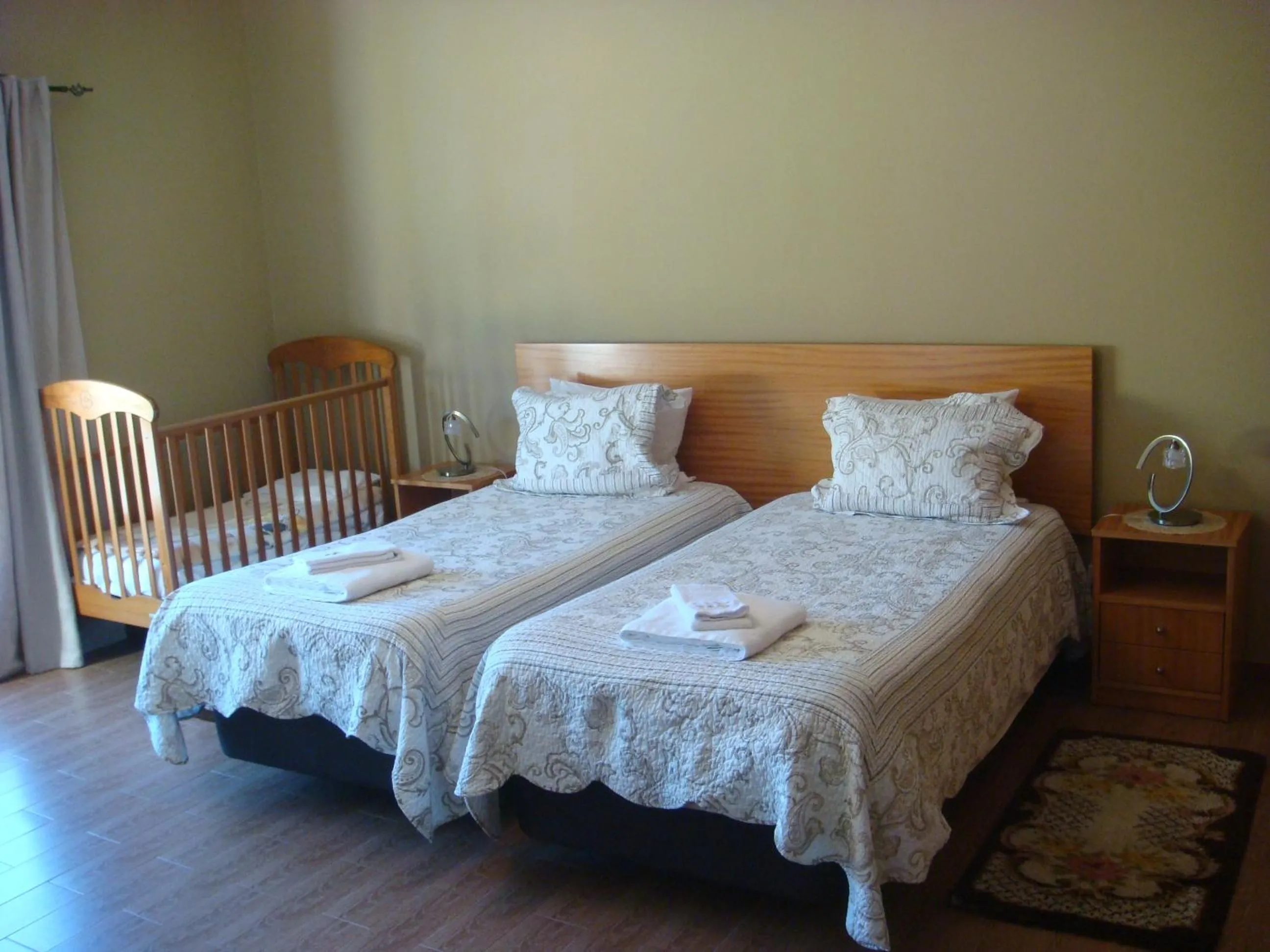 Decorative detail, Bed in Casa De Hospedes Flor Do Jardim