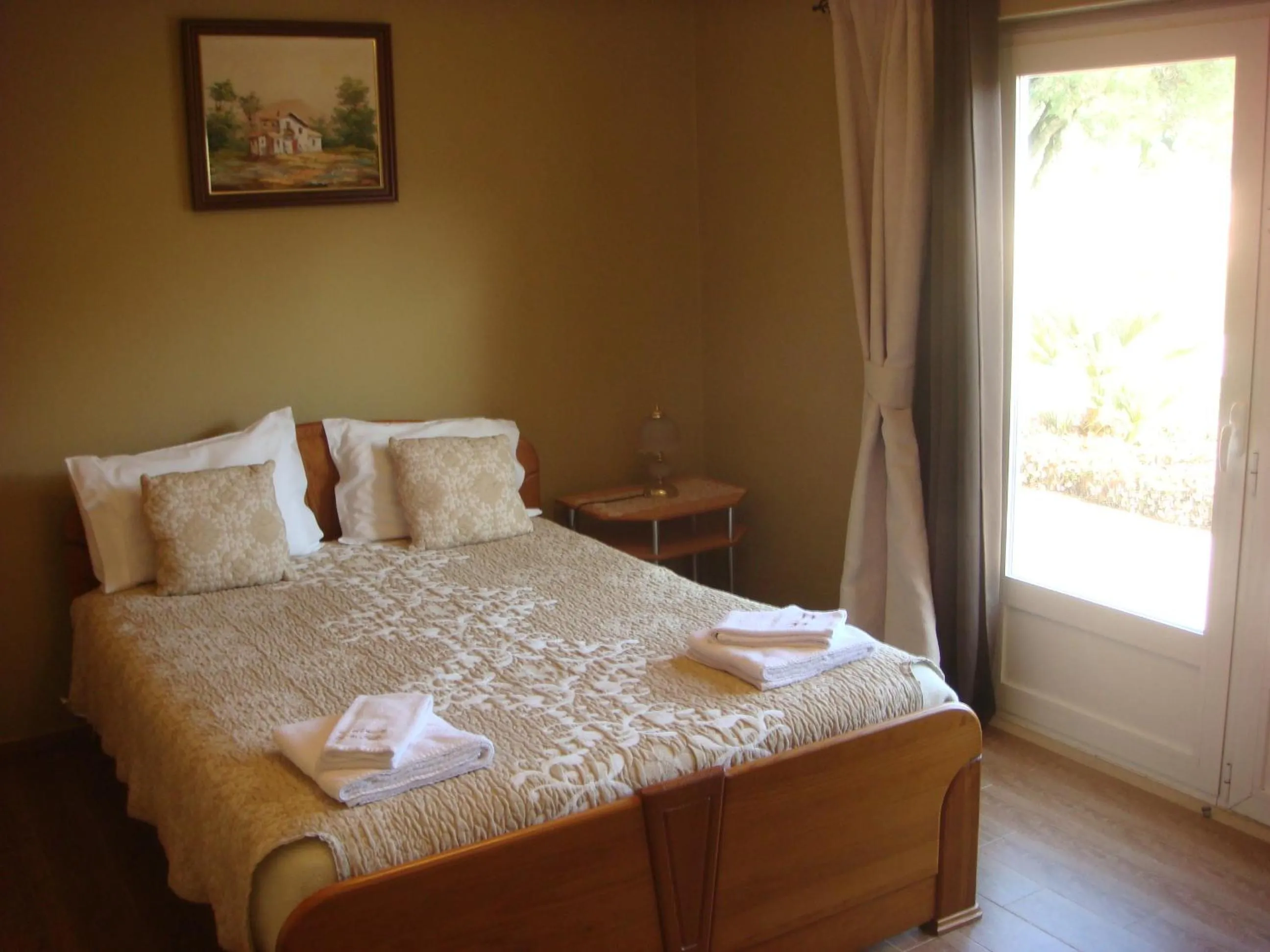 Decorative detail, Bed in Casa De Hospedes Flor Do Jardim