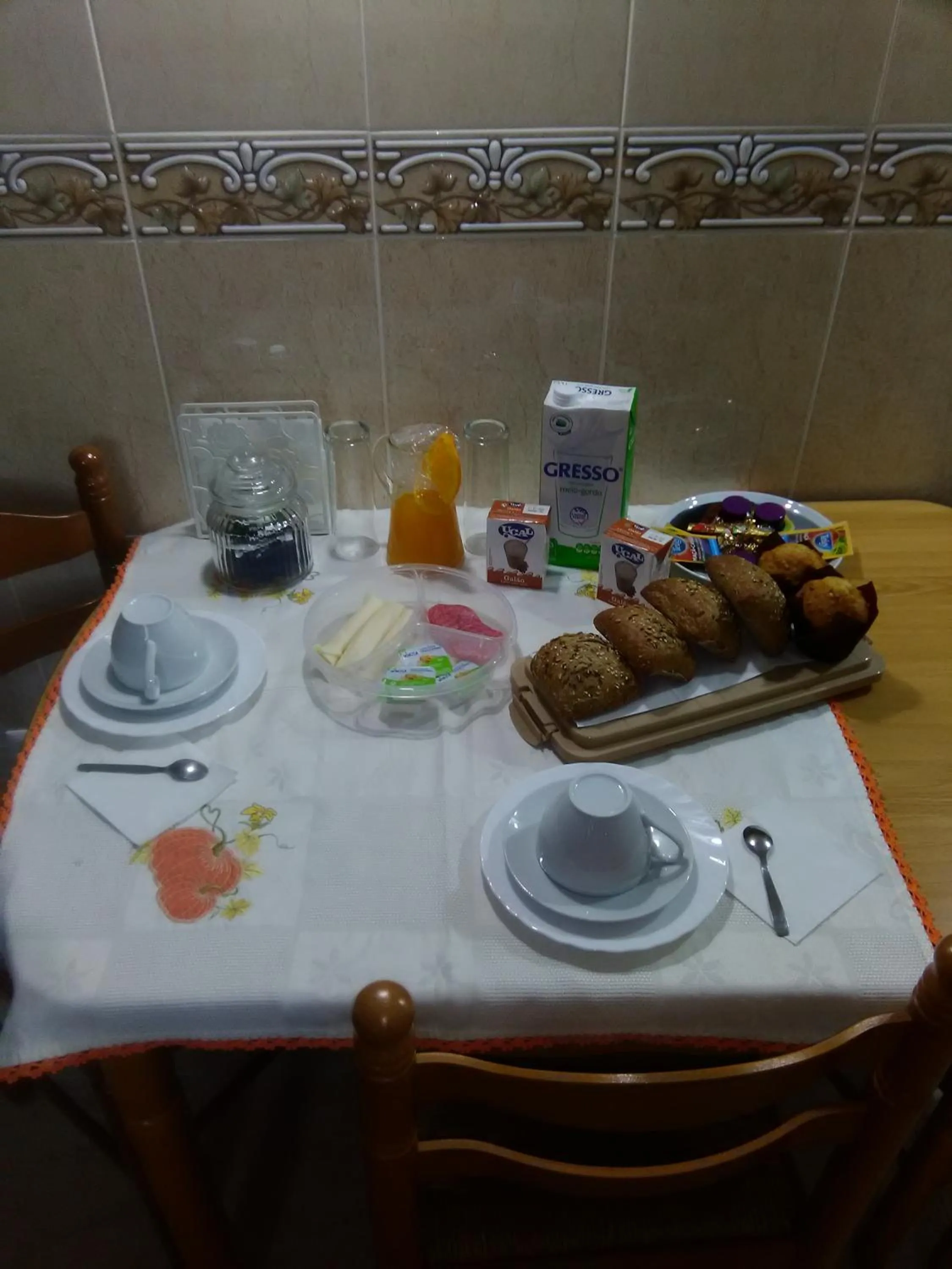 Breakfast in Casa De Hospedes Flor Do Jardim