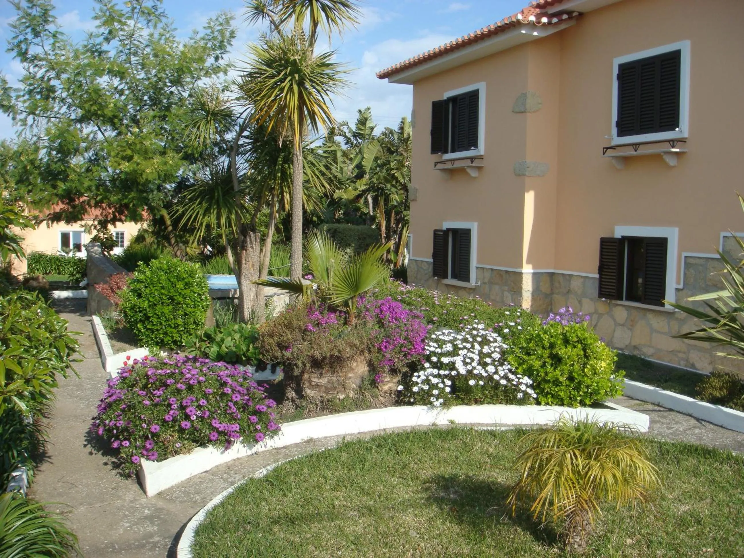 Garden view in Casa De Hospedes Flor Do Jardim