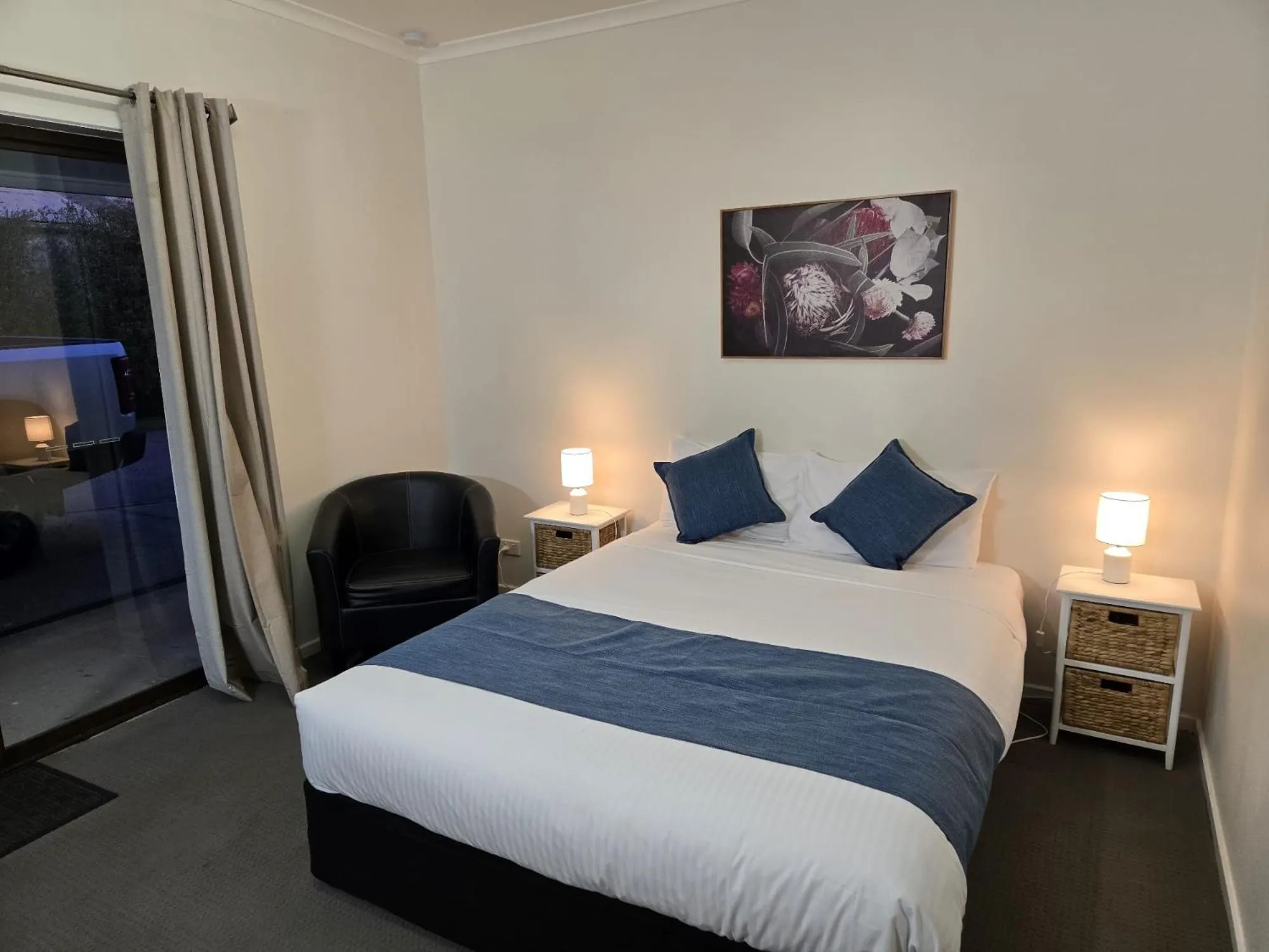 Bed in KooWeeRup Motel