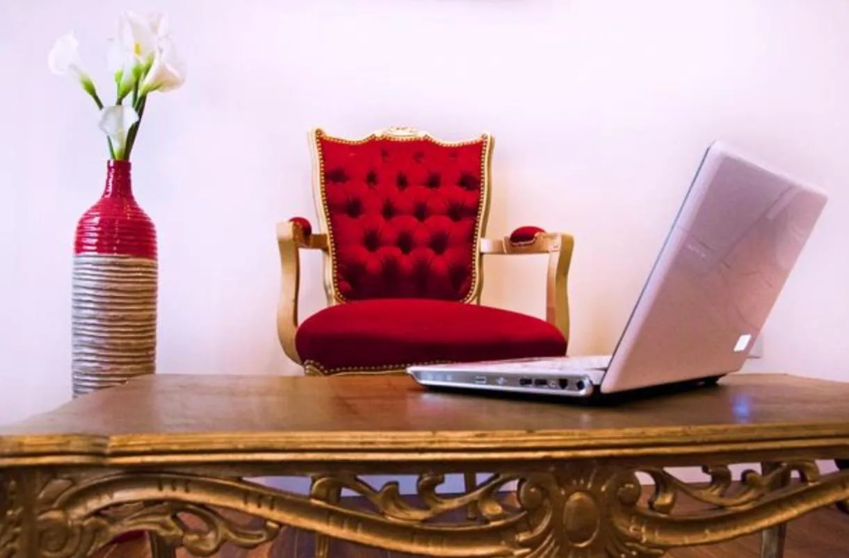 Seating area in Hotel Comercio