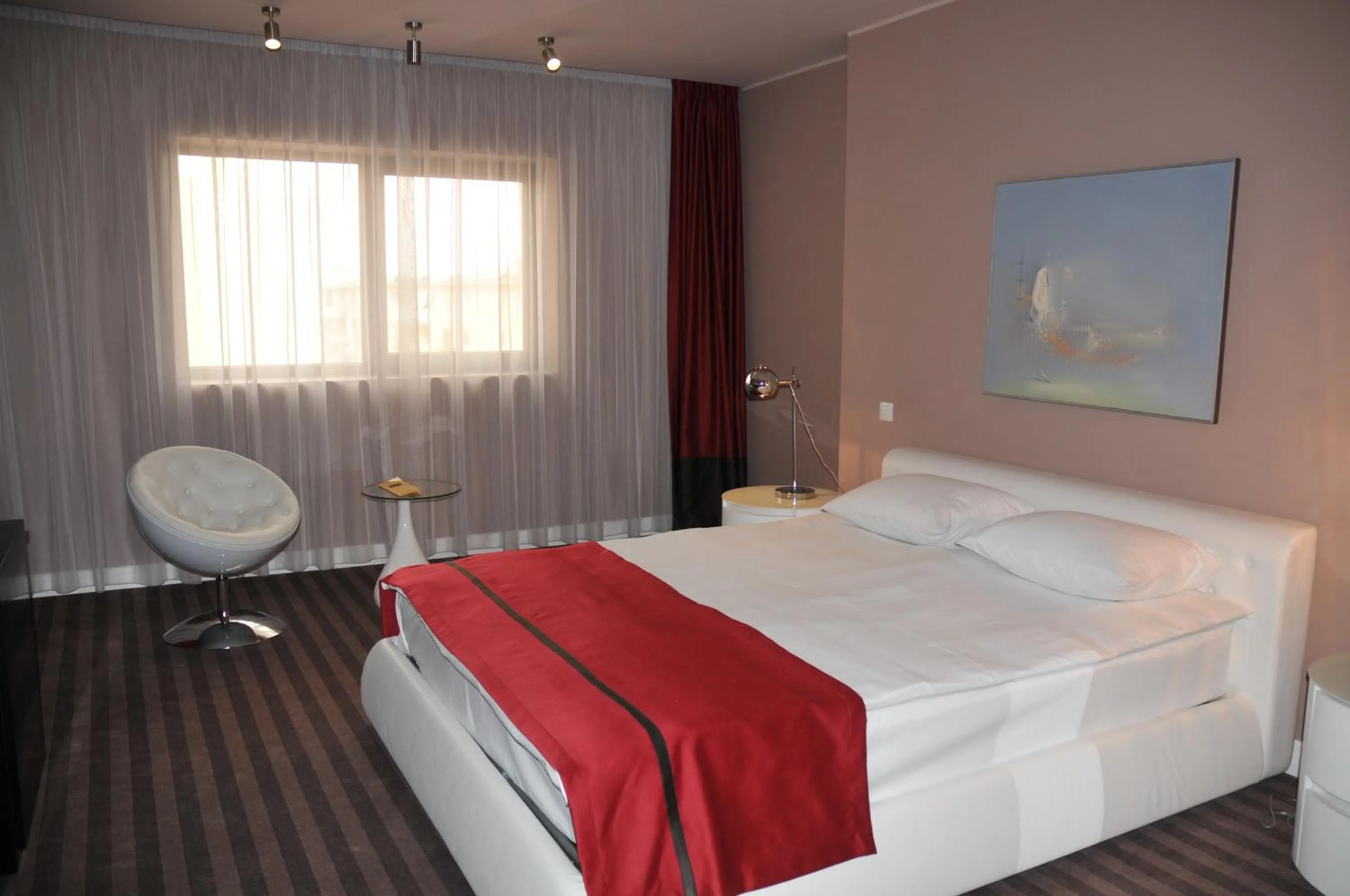 Bed in Hotel Dumbrava