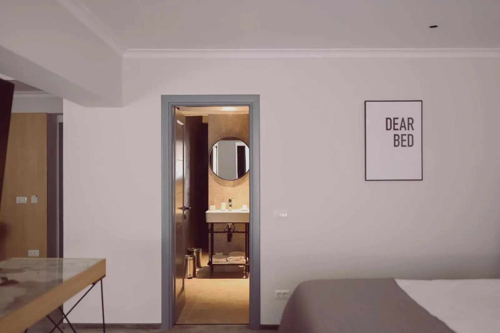 Property building, Bed in Hotel Dumbrava