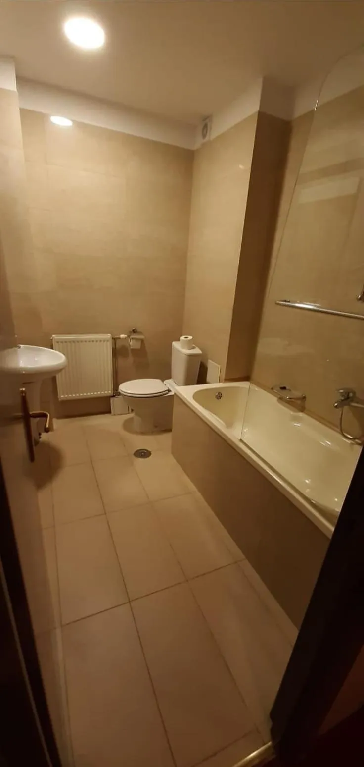 Two-Bedroom Apartment in Hotel Dumbrava