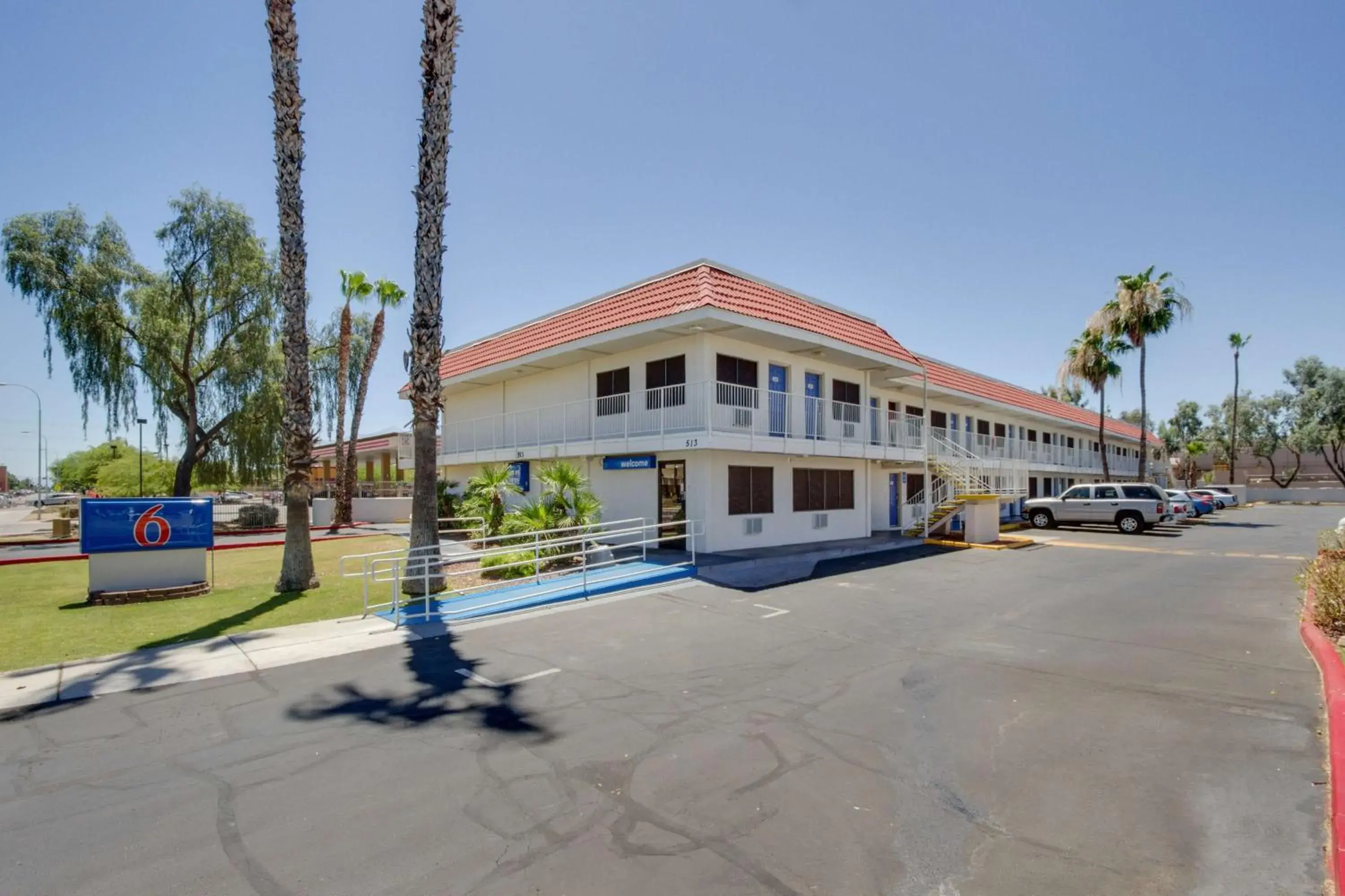 Property Building in Motel 6-Tempe, AZ - Broadway - ASU