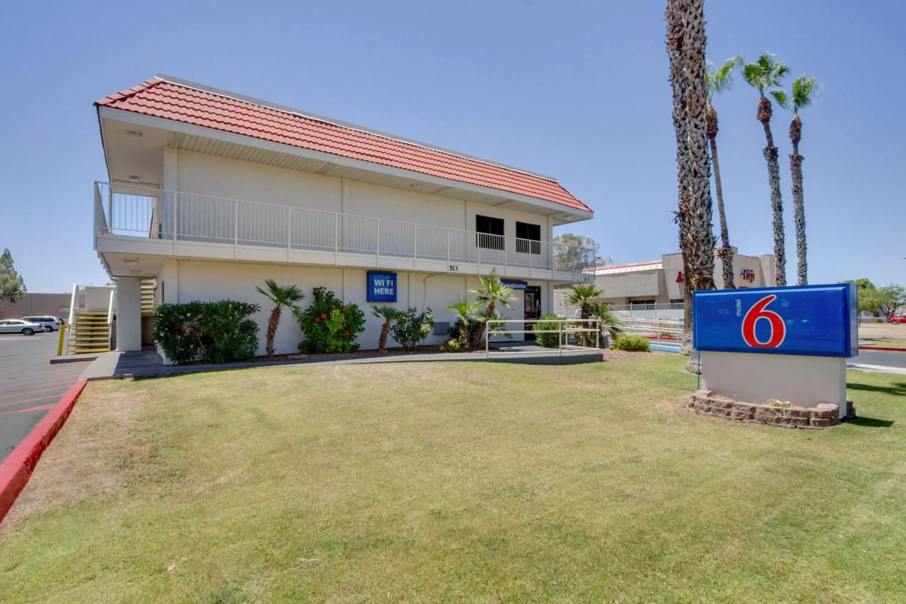 Property Building in Motel 6-Tempe, AZ - Broadway - ASU