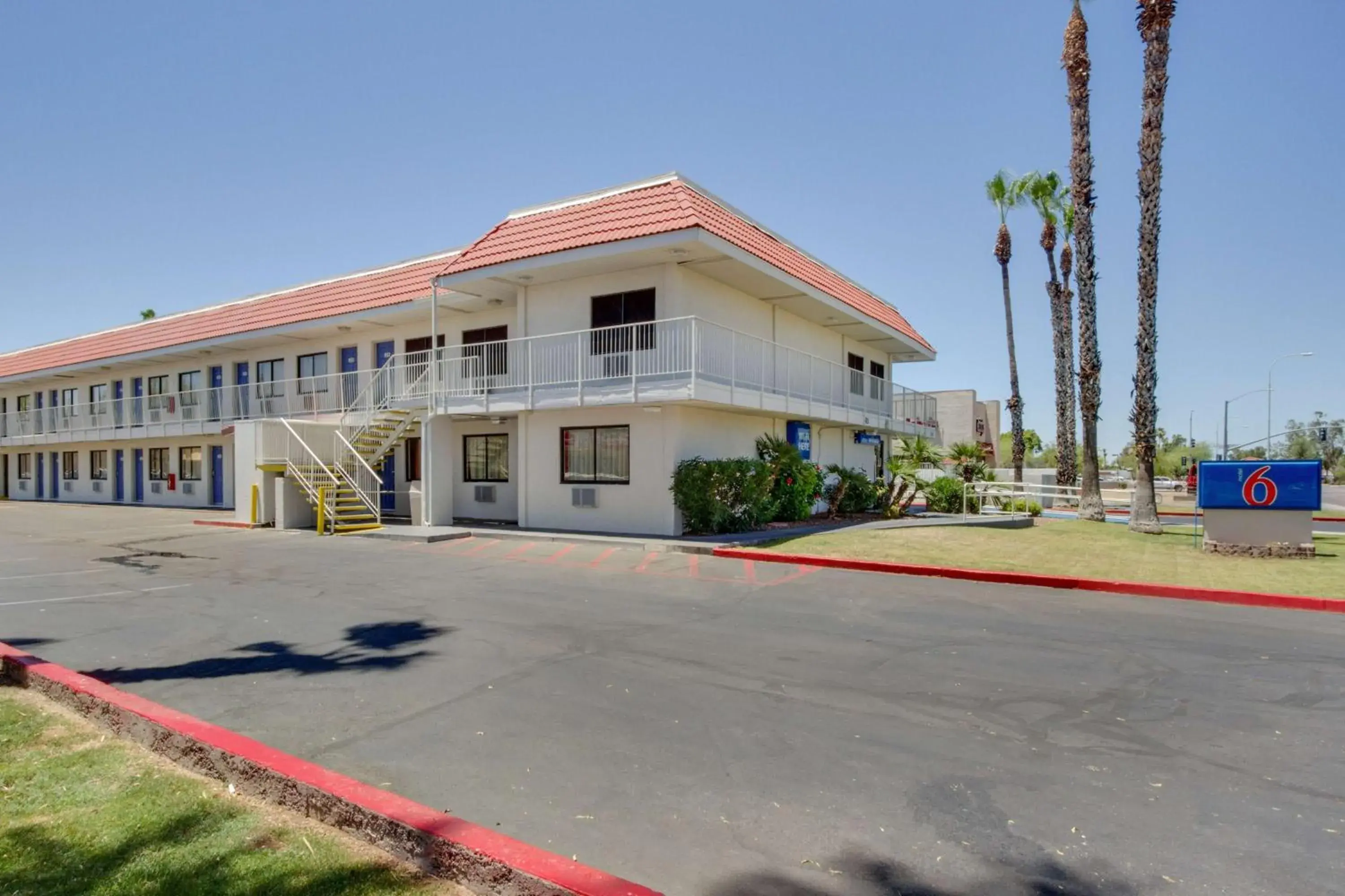 Property Building in Motel 6-Tempe, AZ - Broadway - ASU