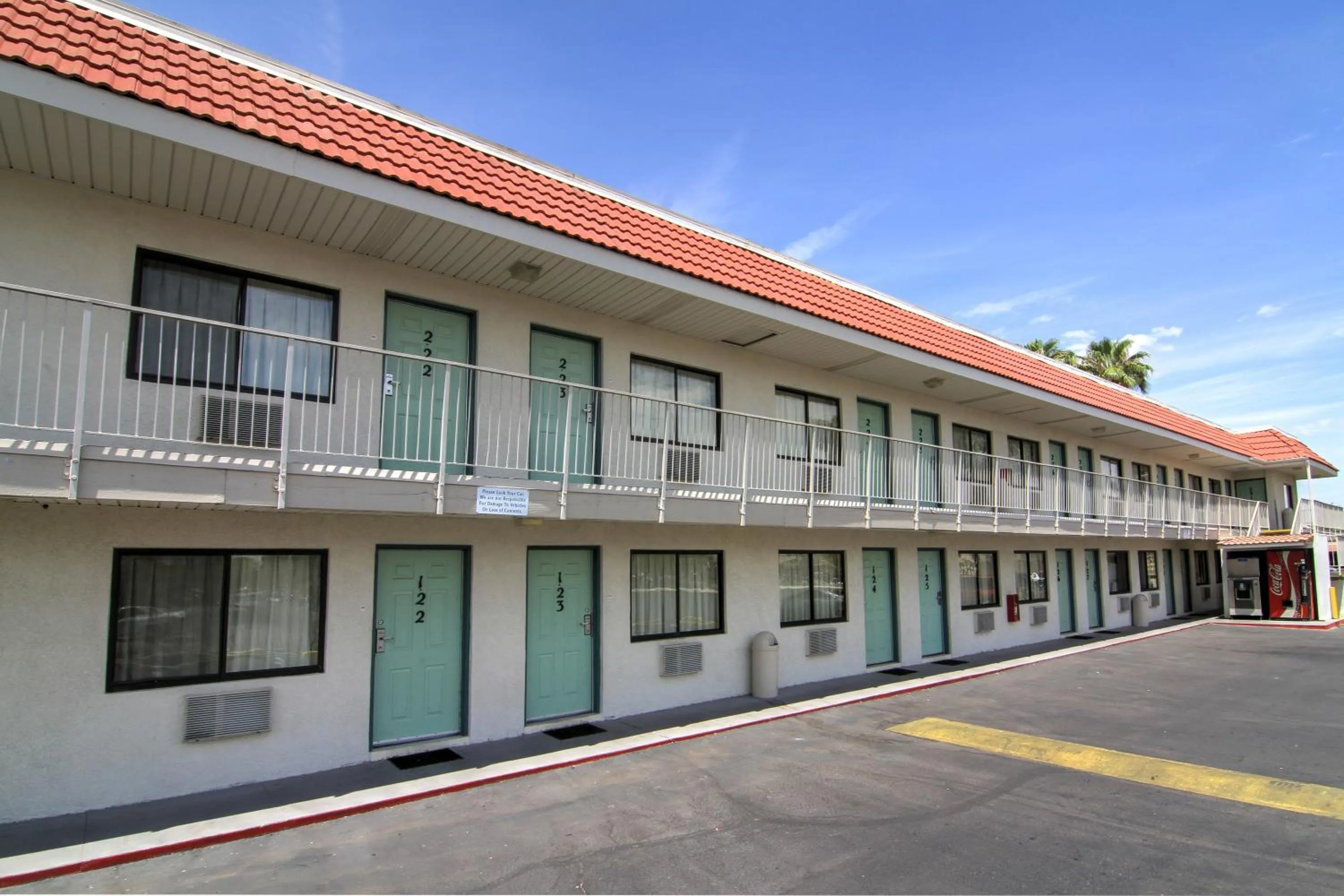 Property building in Motel 6-Tempe, AZ - Broadway - ASU
