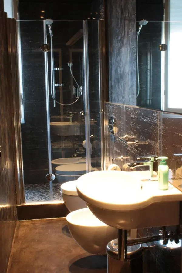 Bathroom in B&B Lounge