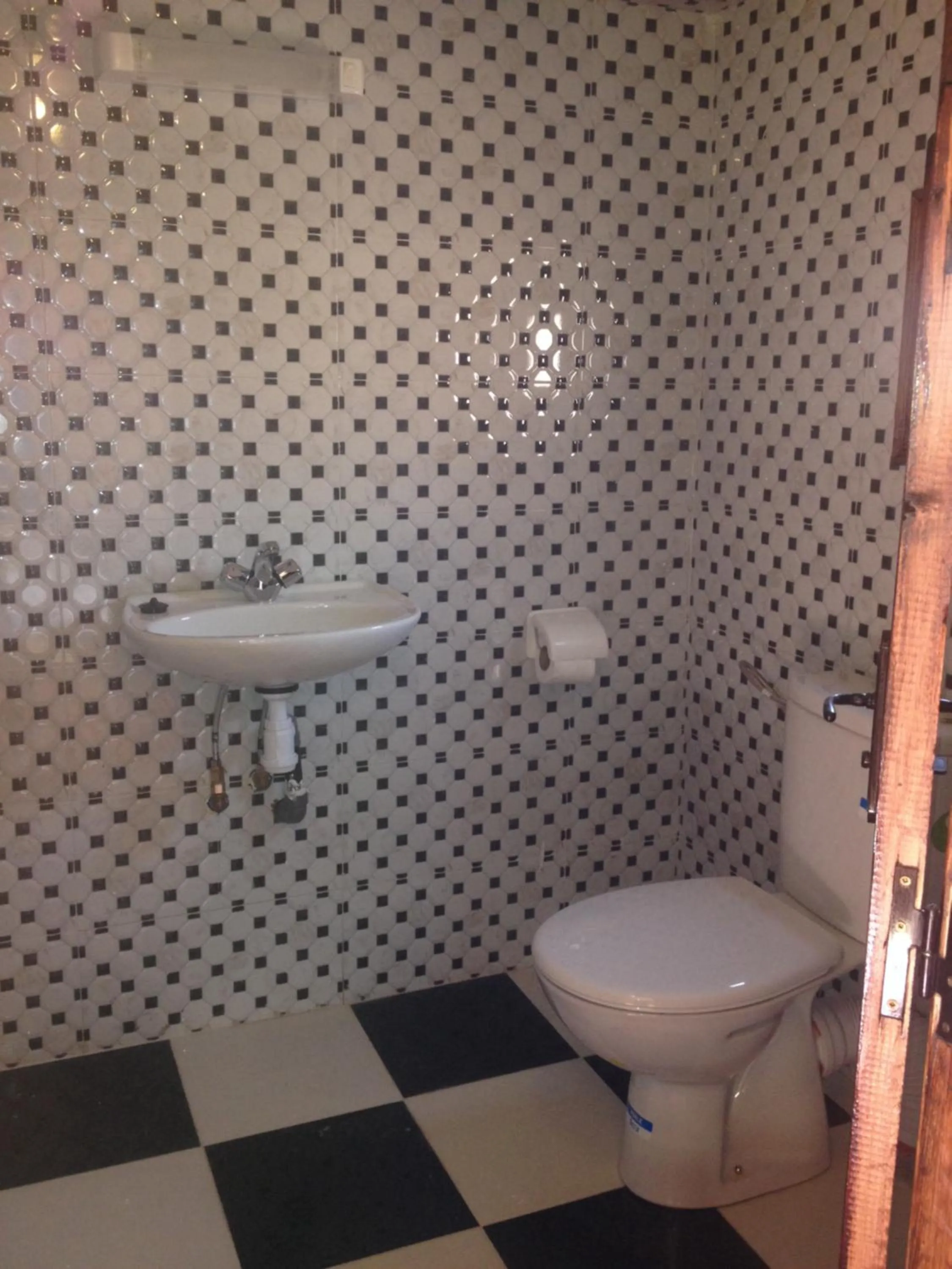 Toilet in Kasbah Ounila