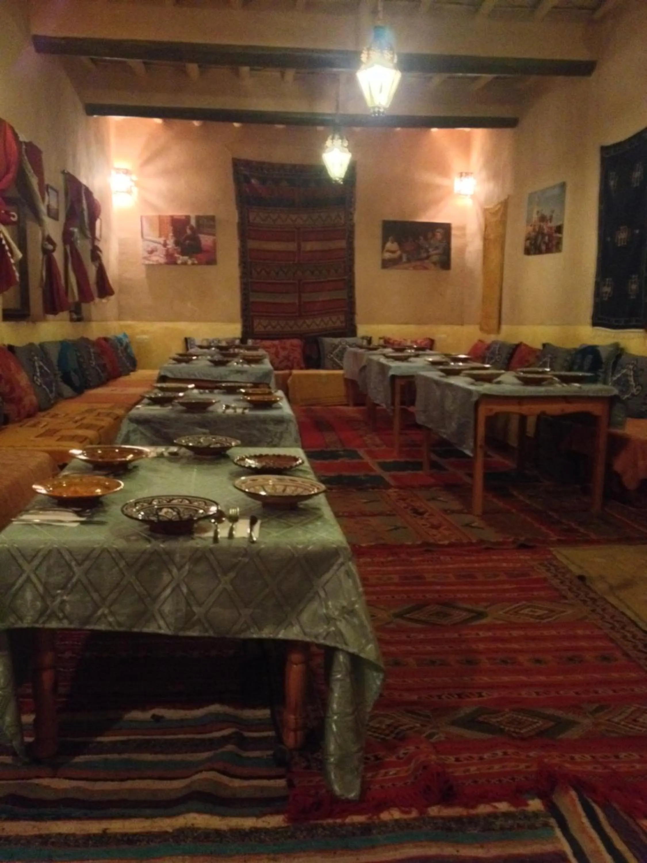 Restaurant/places to eat in Kasbah Ounila