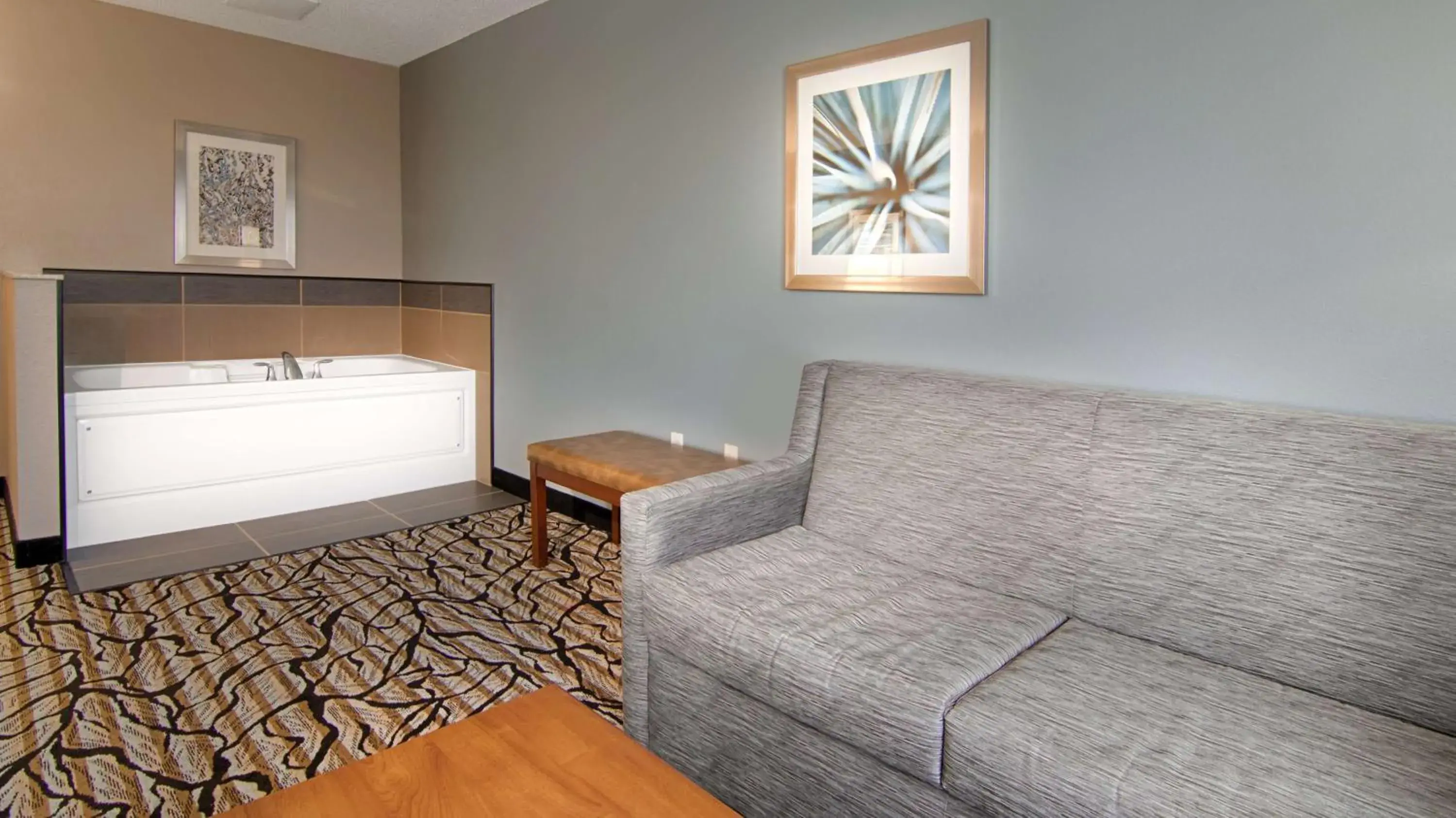 Photo of the whole room in Best Western Plus Blaine at the National Sports Center Photo of the whole room in Best Western Plus Blaine at the National Sports Center