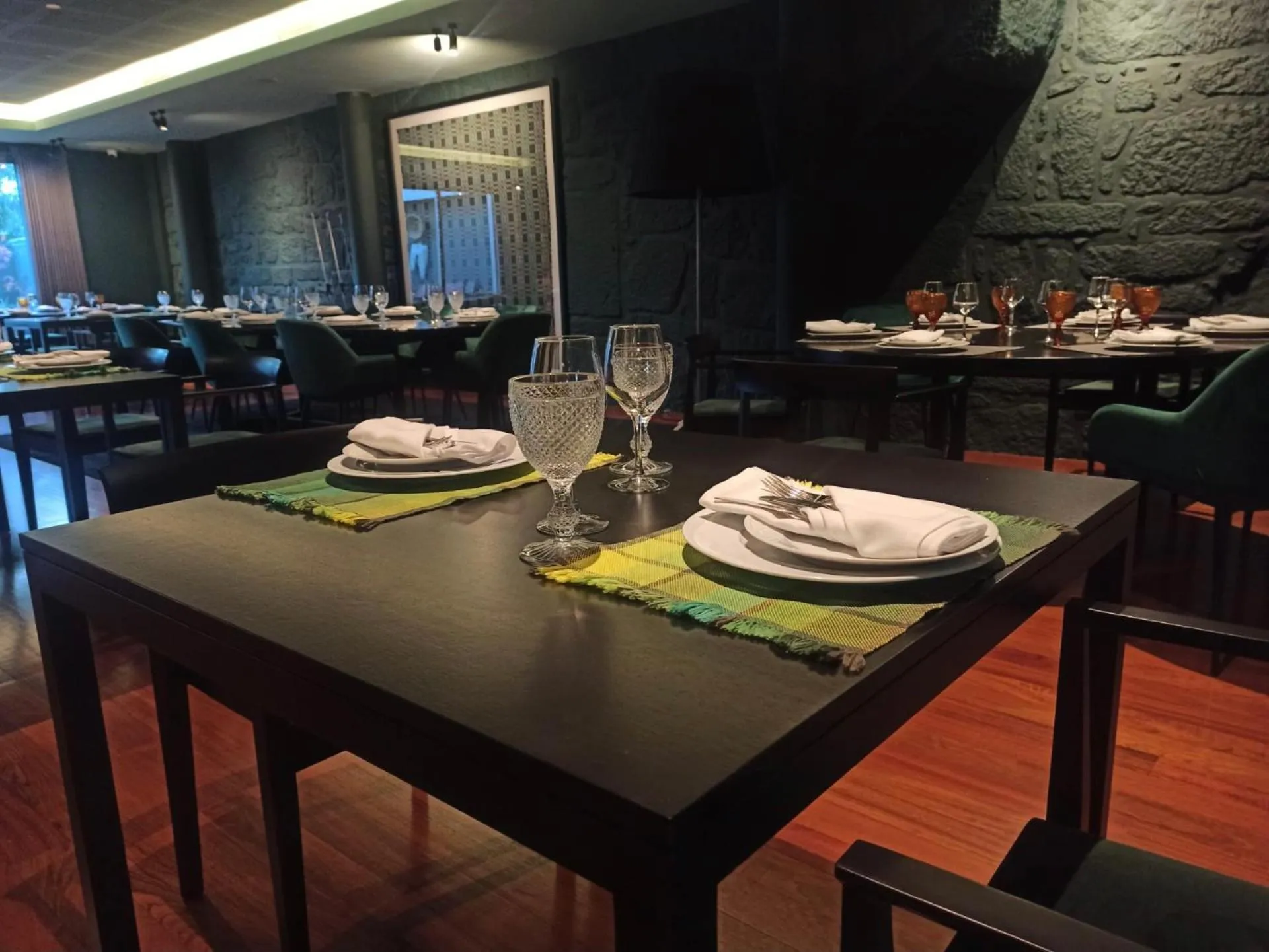 Restaurant/places to eat in Hotel Vila Luena