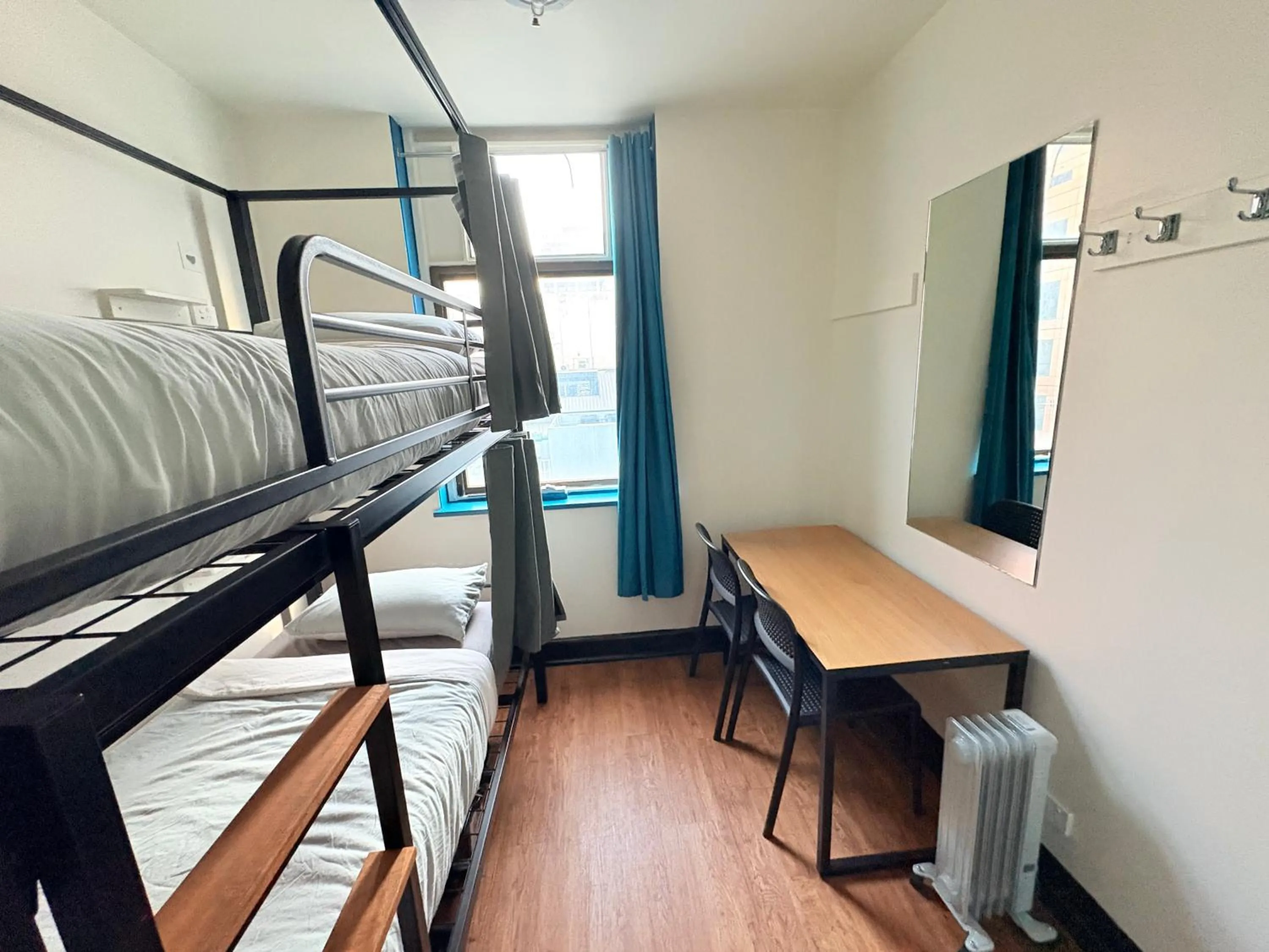 Bedroom, Bed in Flinders Backpackers