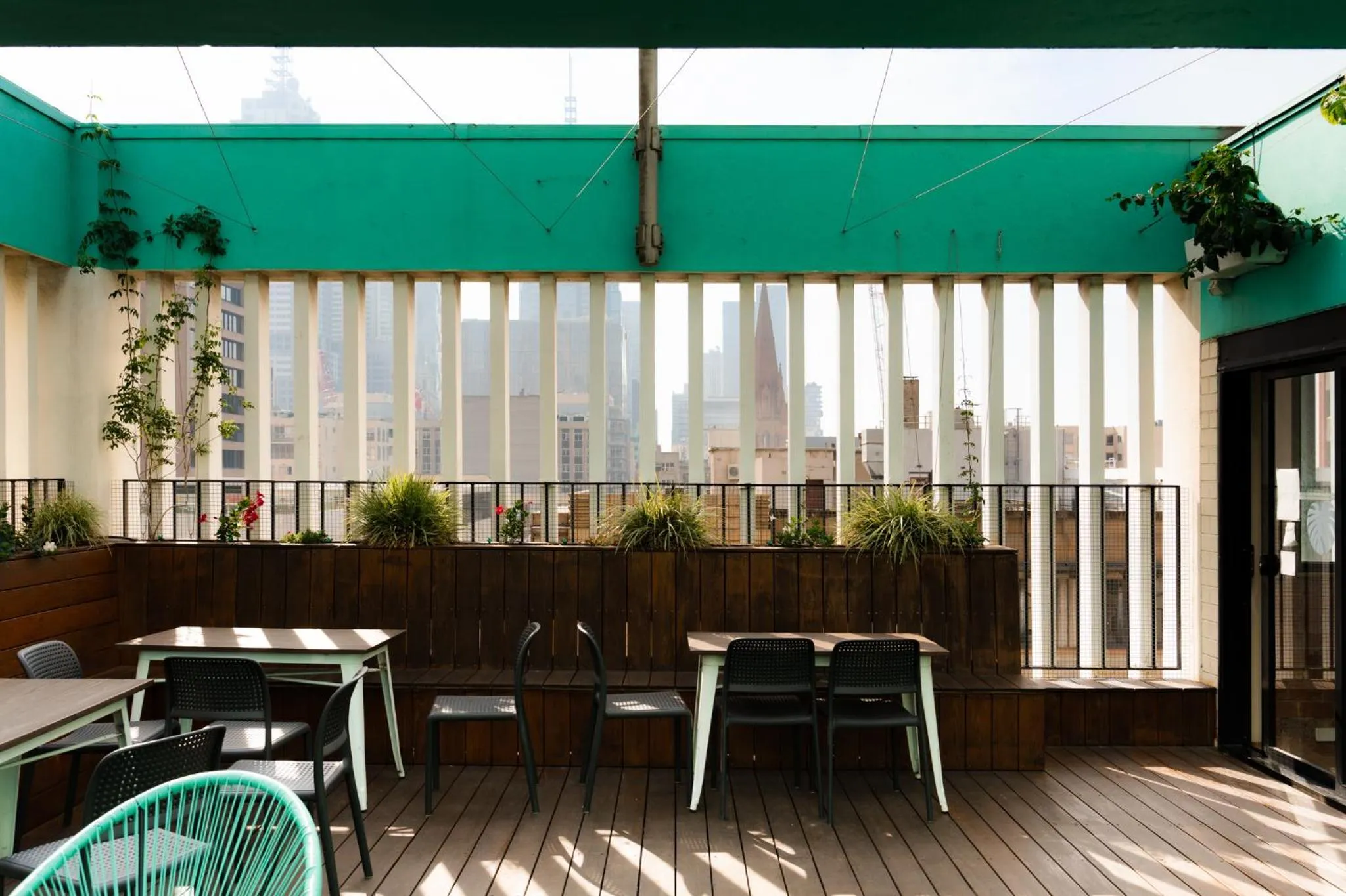 Restaurant/places to eat in Flinders Backpackers