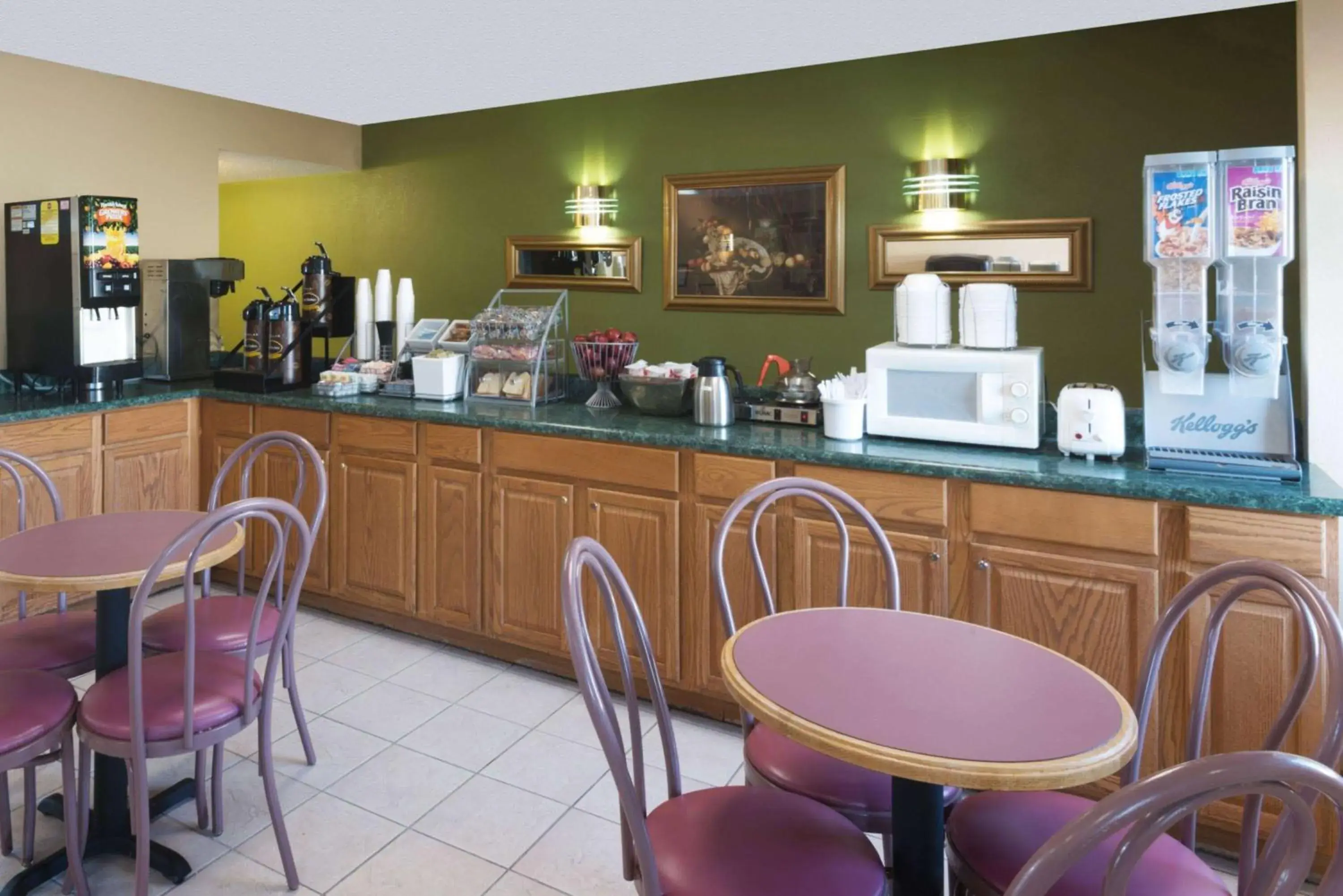 Breakfast in Baymont by Wyndham Troy Breakfast in Baymont by Wyndham Troy