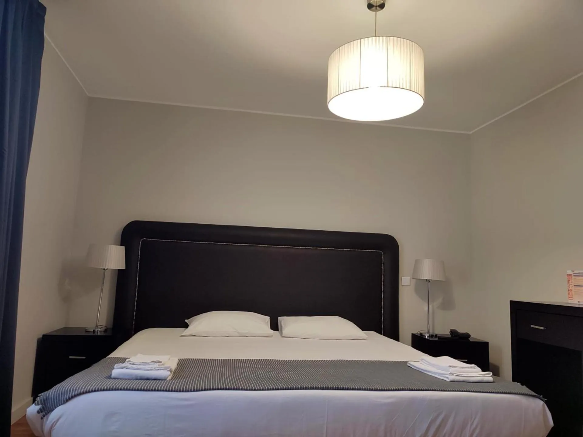 Bed in Vila Hotel By VimaHotels