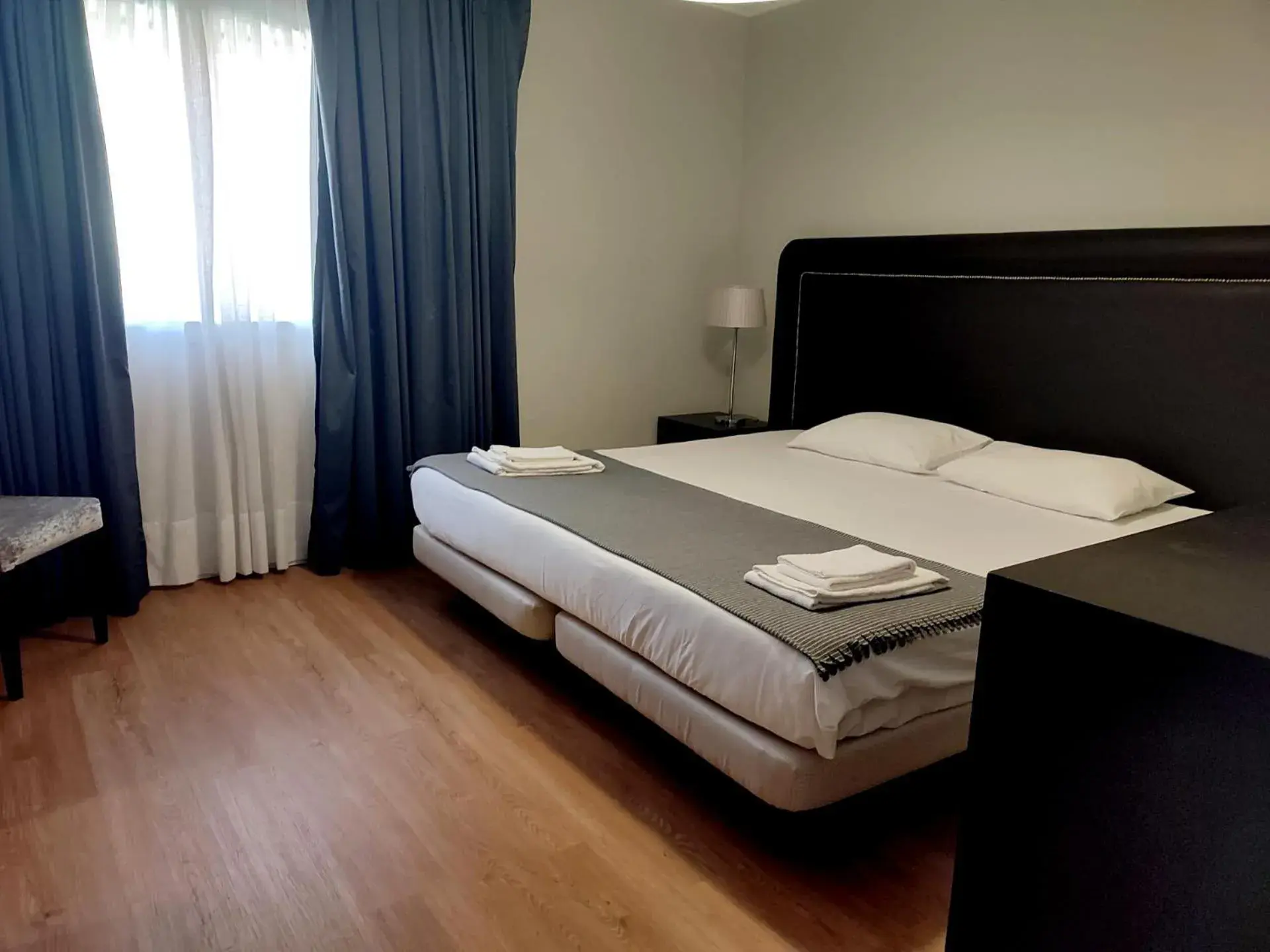 Double Room in Vila Hotel By VimaHotels Double Room in Vila Hotel By VimaHotels