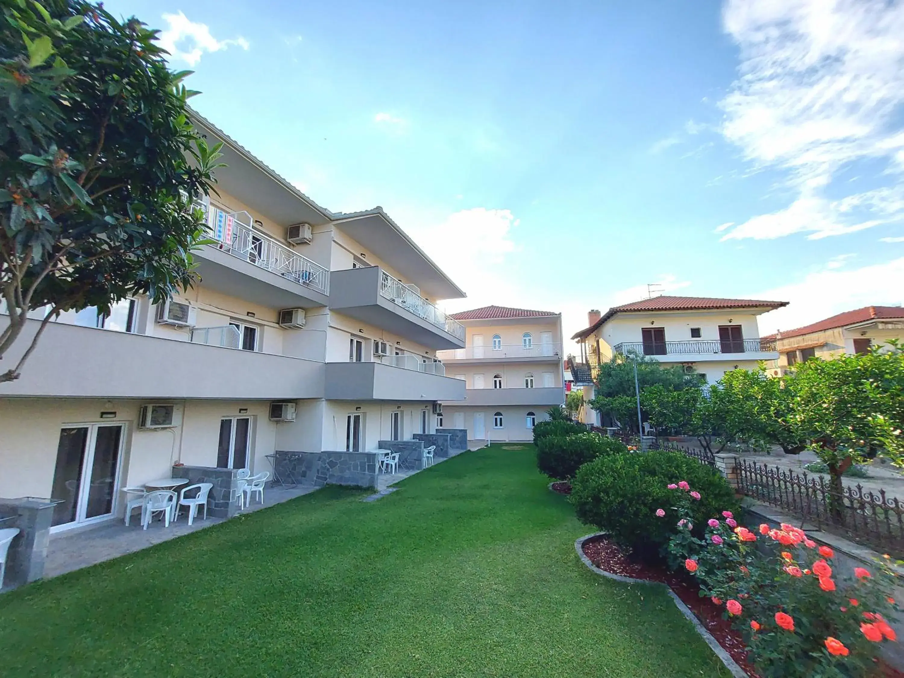 Polychrono GREEN GARDENS Polychrono GREEN GARDENS