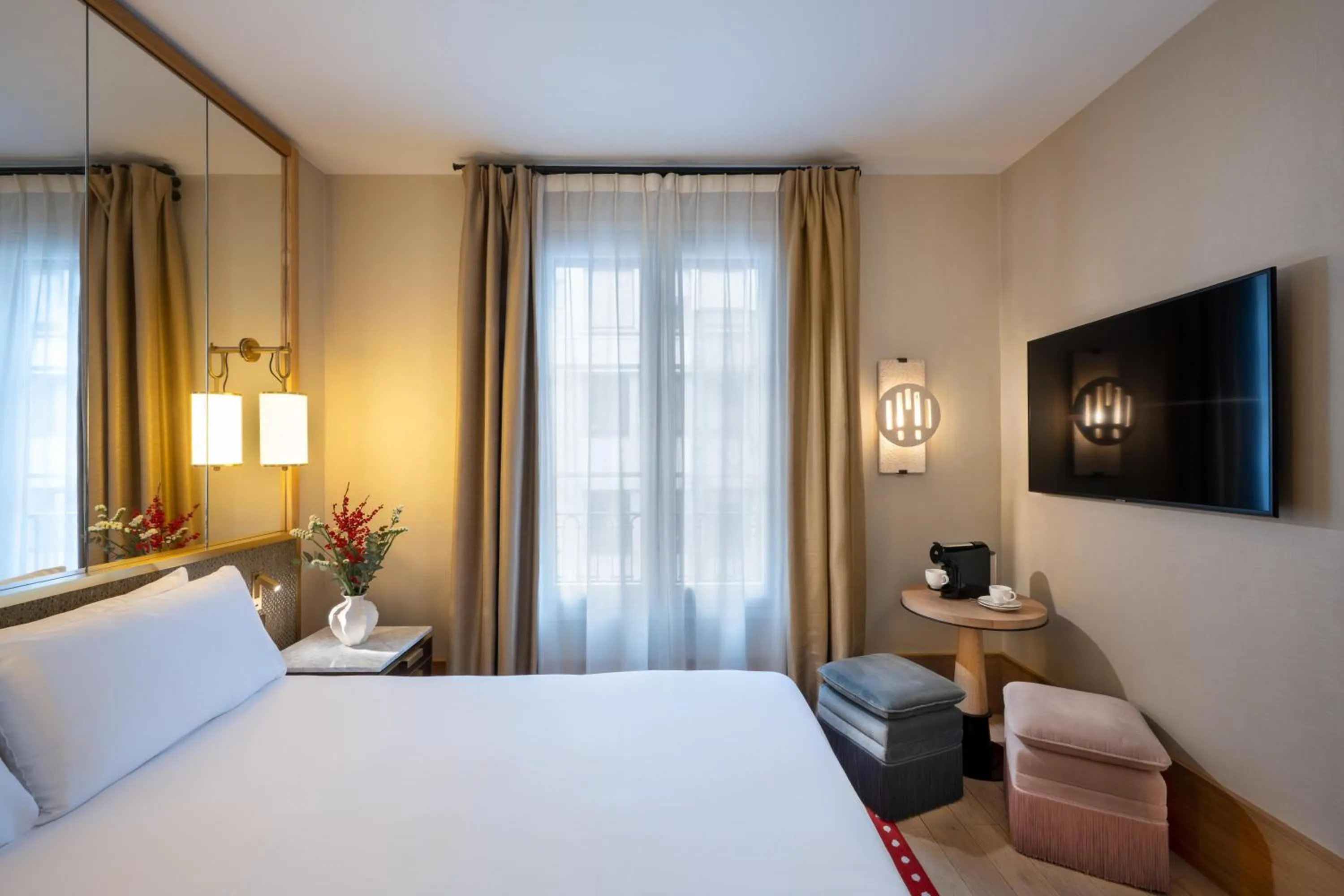 Bed in Le Belgrand Hotel Paris Champs Elysees, Tapestry By Hilton