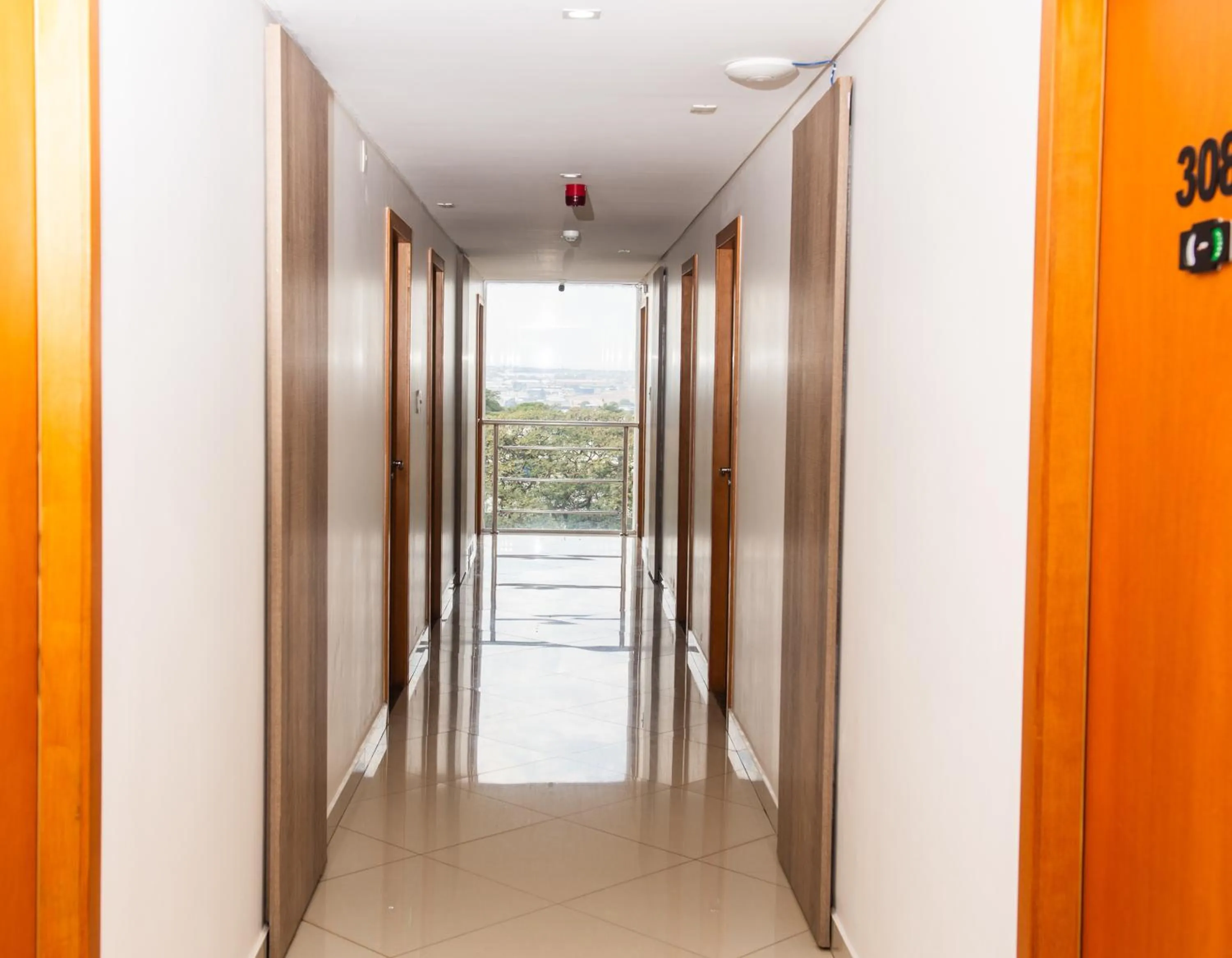 Property building in San Lucas Hotel - 06km de Maringa