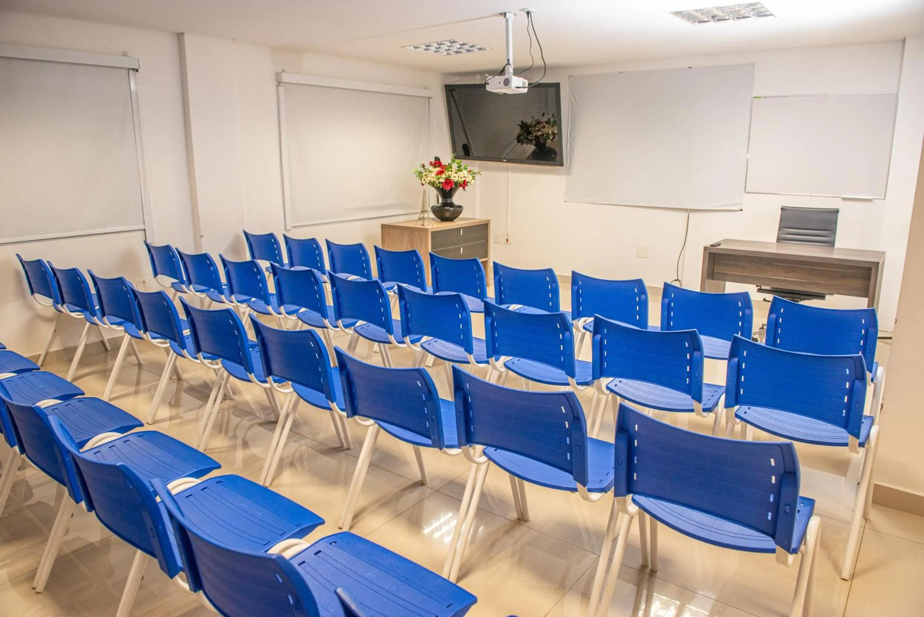Meeting/conference room in San Lucas Hotel - 06km de Maringa