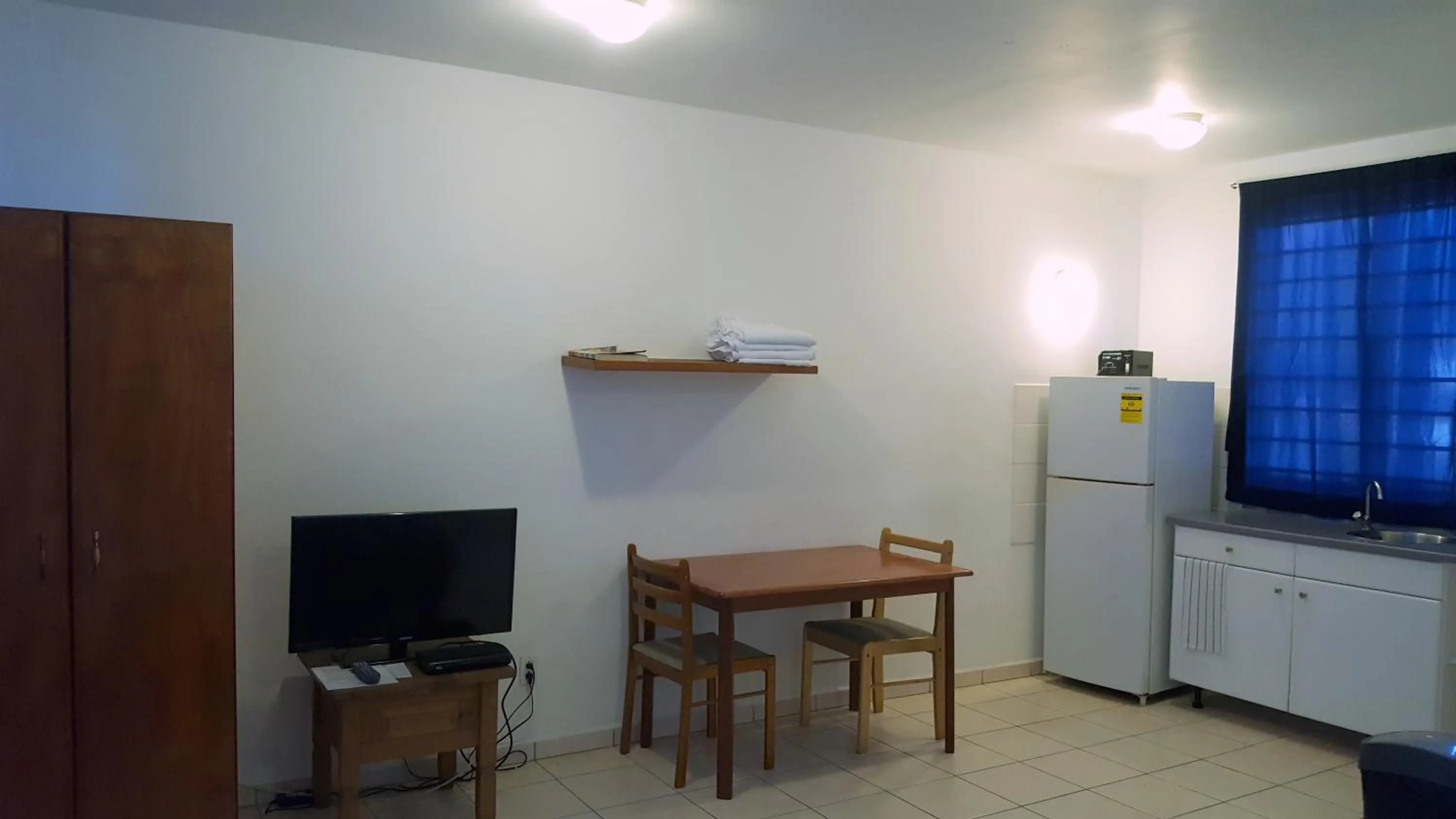 Kitchen or kitchenette in Orange Rembrandt Studio Apartments