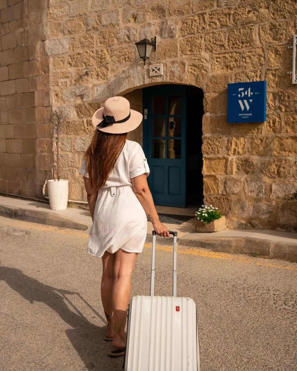 Facade/entrance in Fiftyfour West Boutique Living