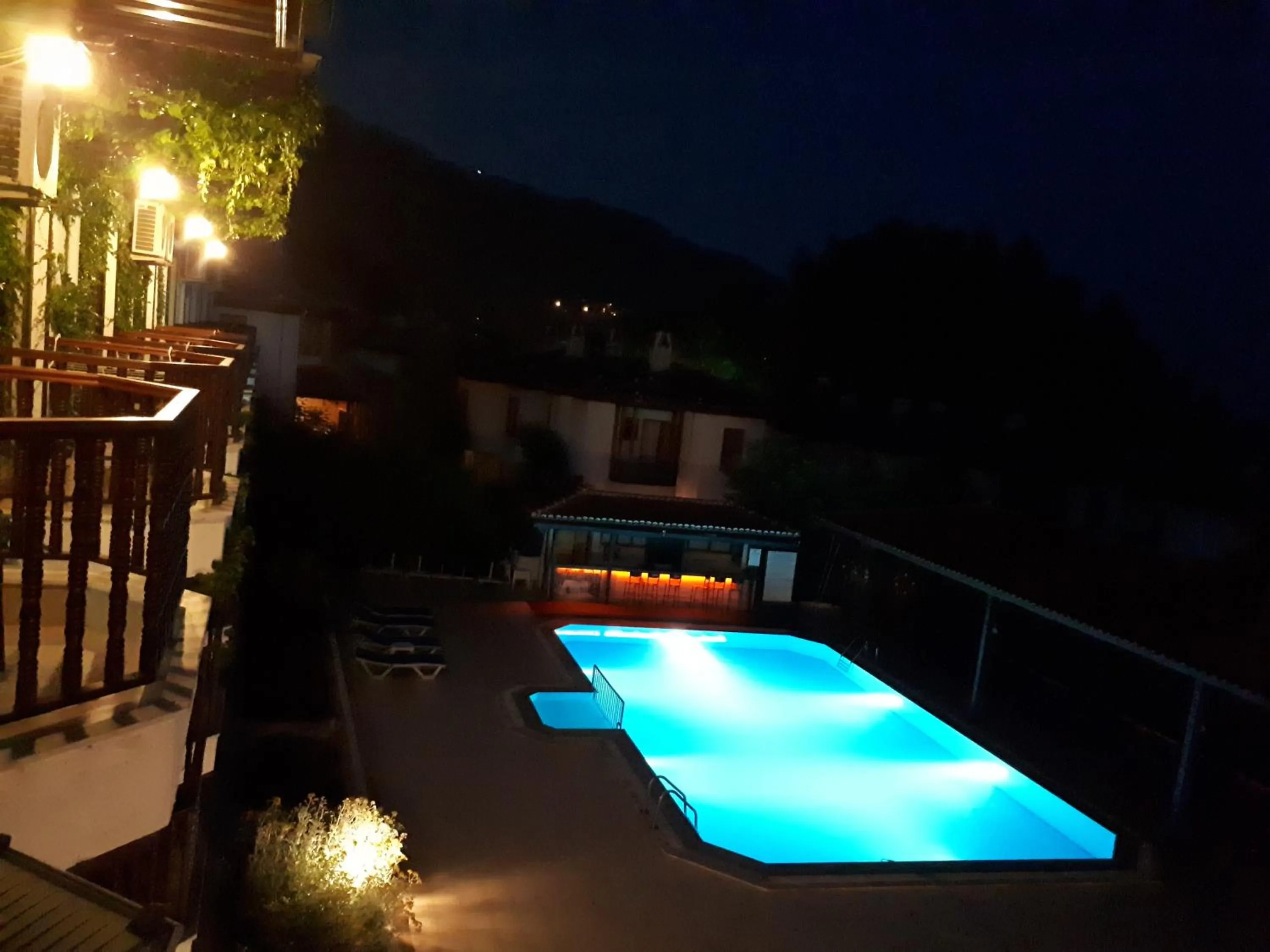 Pool view in Hamle Hotel