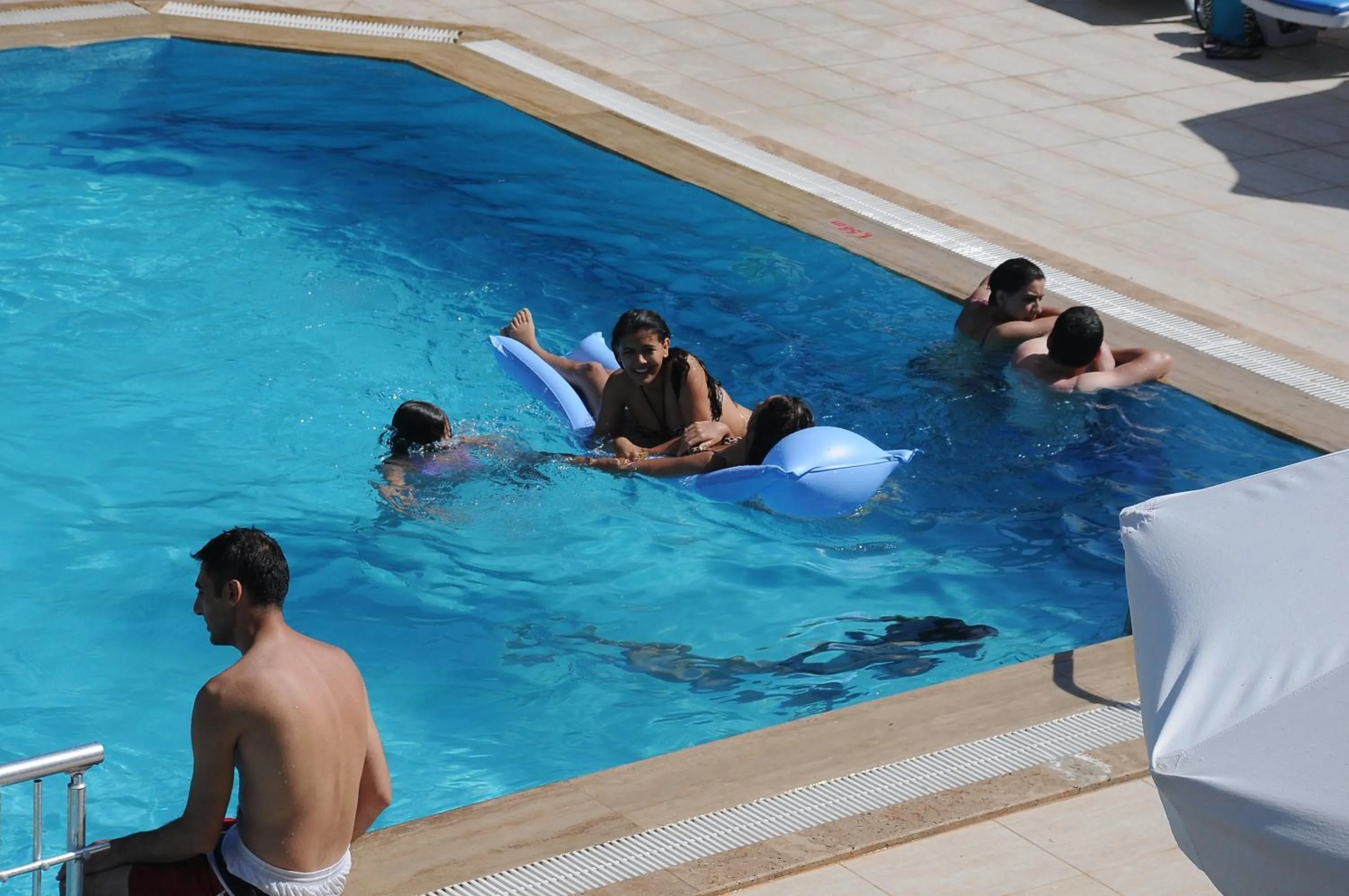 Pool view in Hamle Hotel