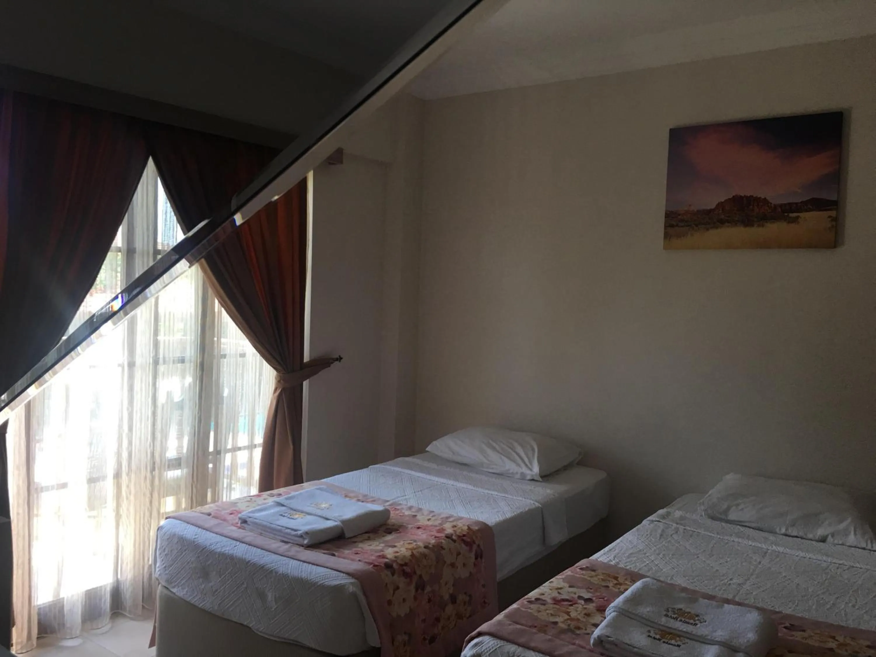 Photo of the whole room, Bed in Hamle Hotel